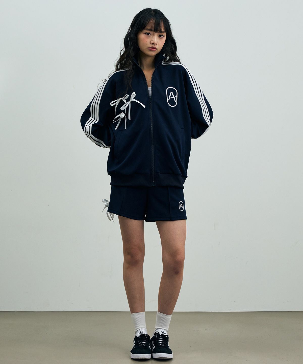 아리킴(ARIKIM) RIBBON JERSEY TRACK SHORTS PANTS / NAVY