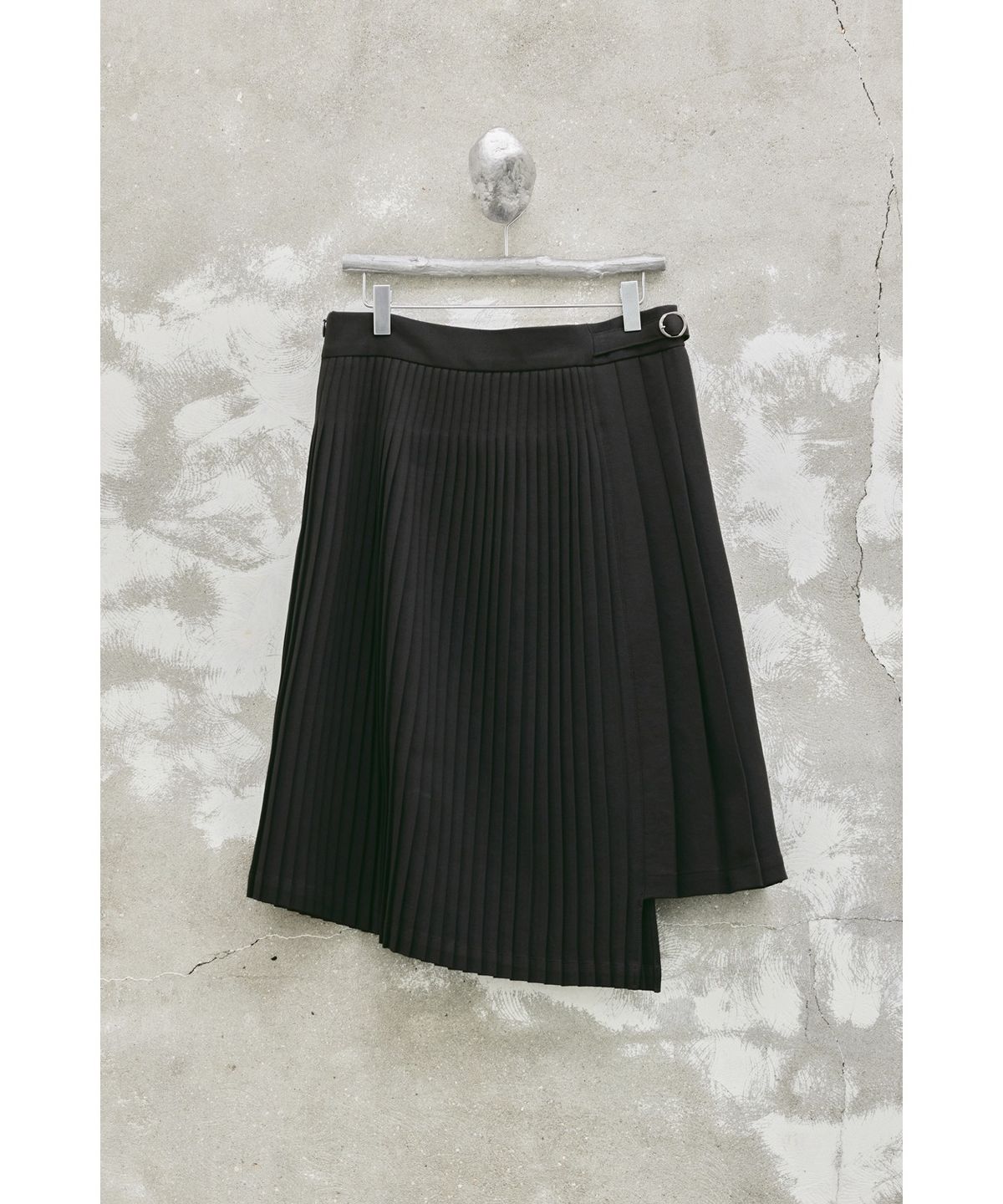 유스(YOUTH) Asymmetric Pleated Midi Skirt - Brown