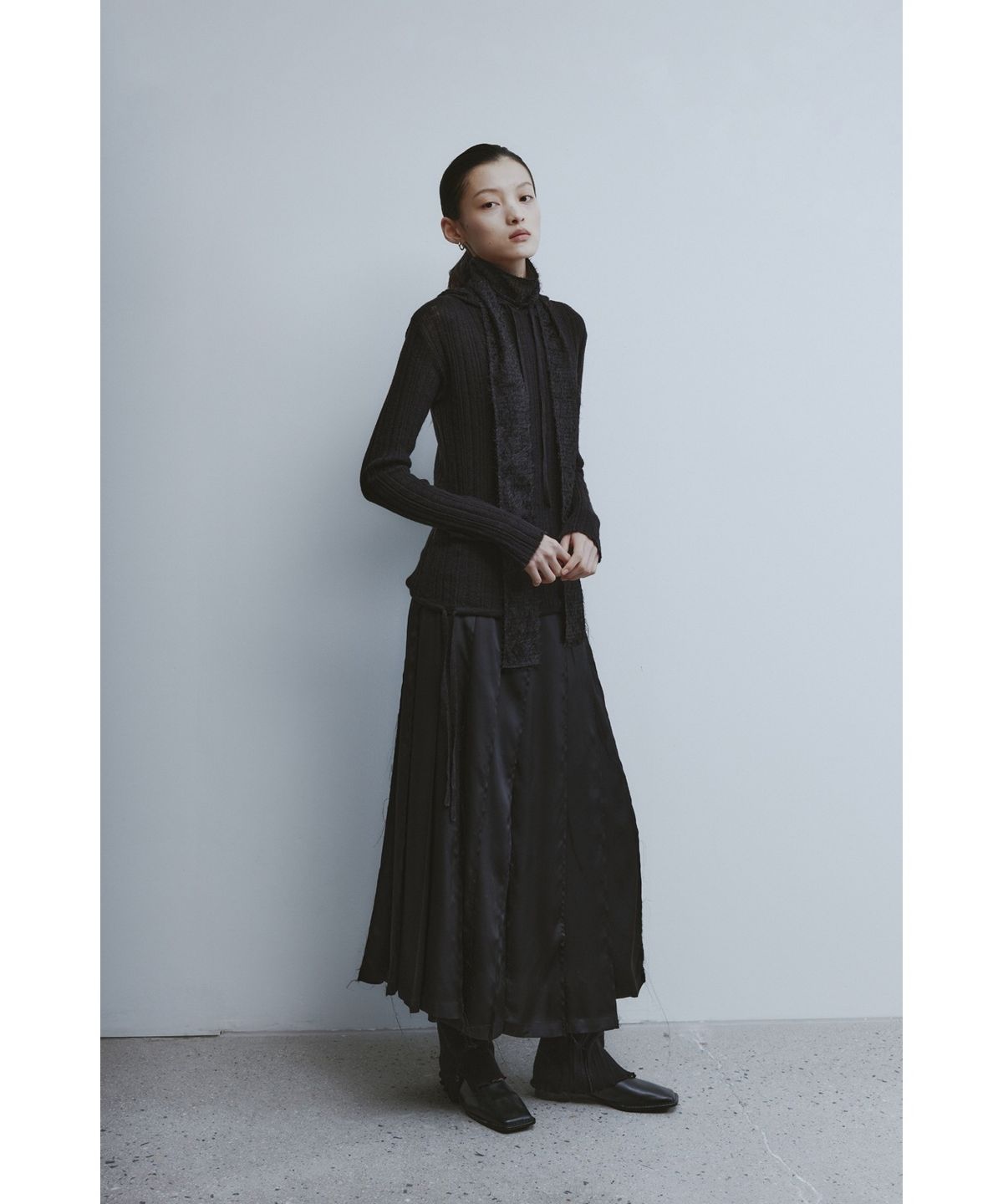 유스(YOUTH) Hooded Knit Top - Black