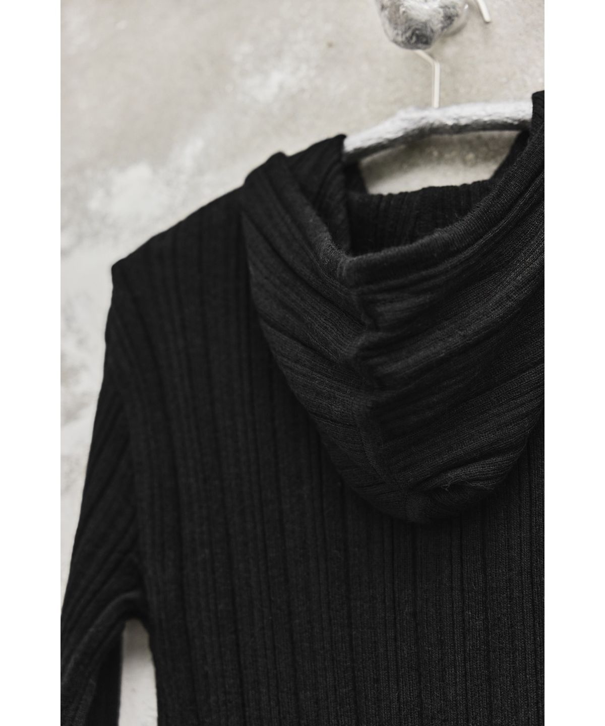 유스(YOUTH) Hooded Knit Top - Black