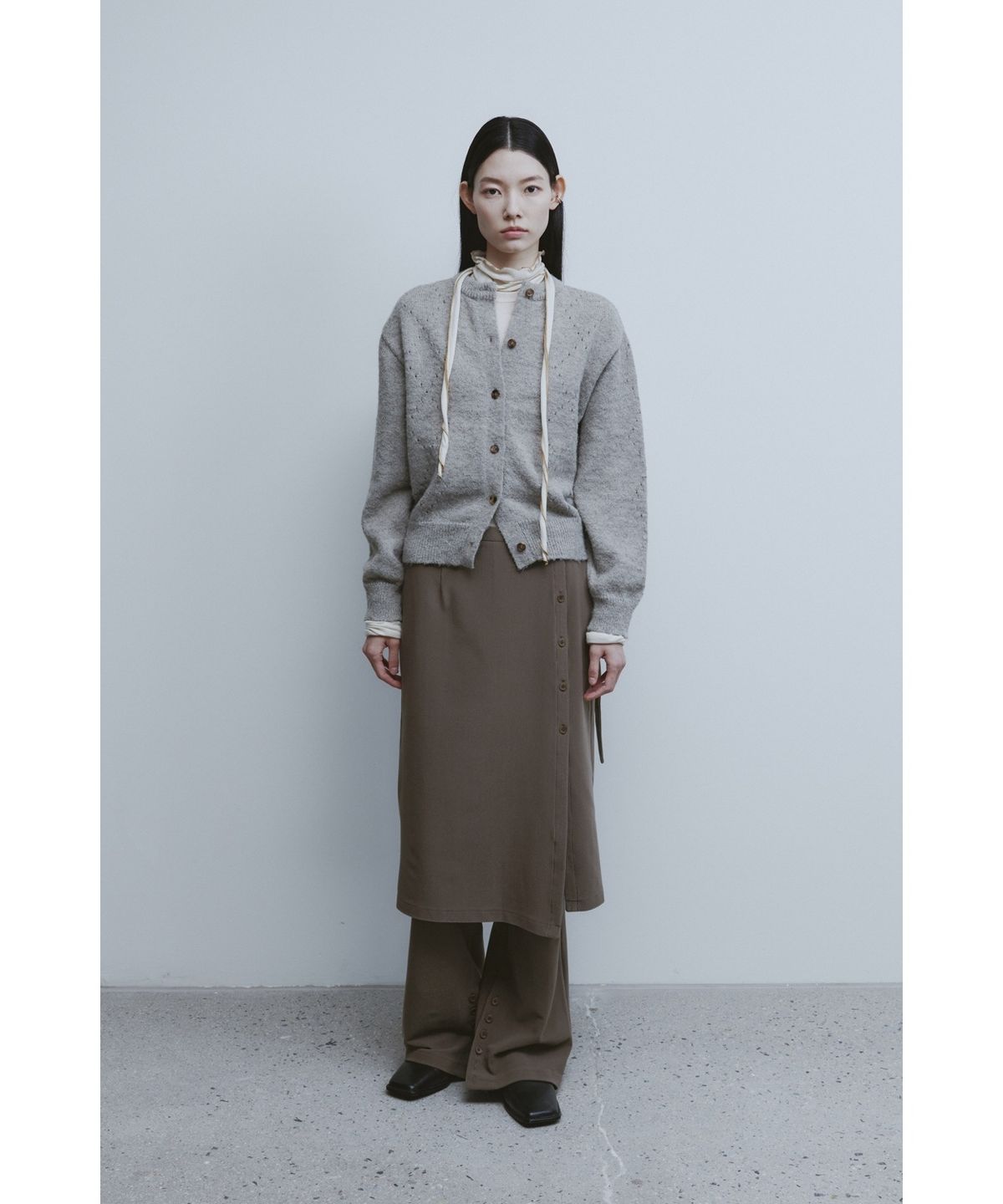 유스(YOUTH) Argyle Punching Knit Cardigan - Light Grey
