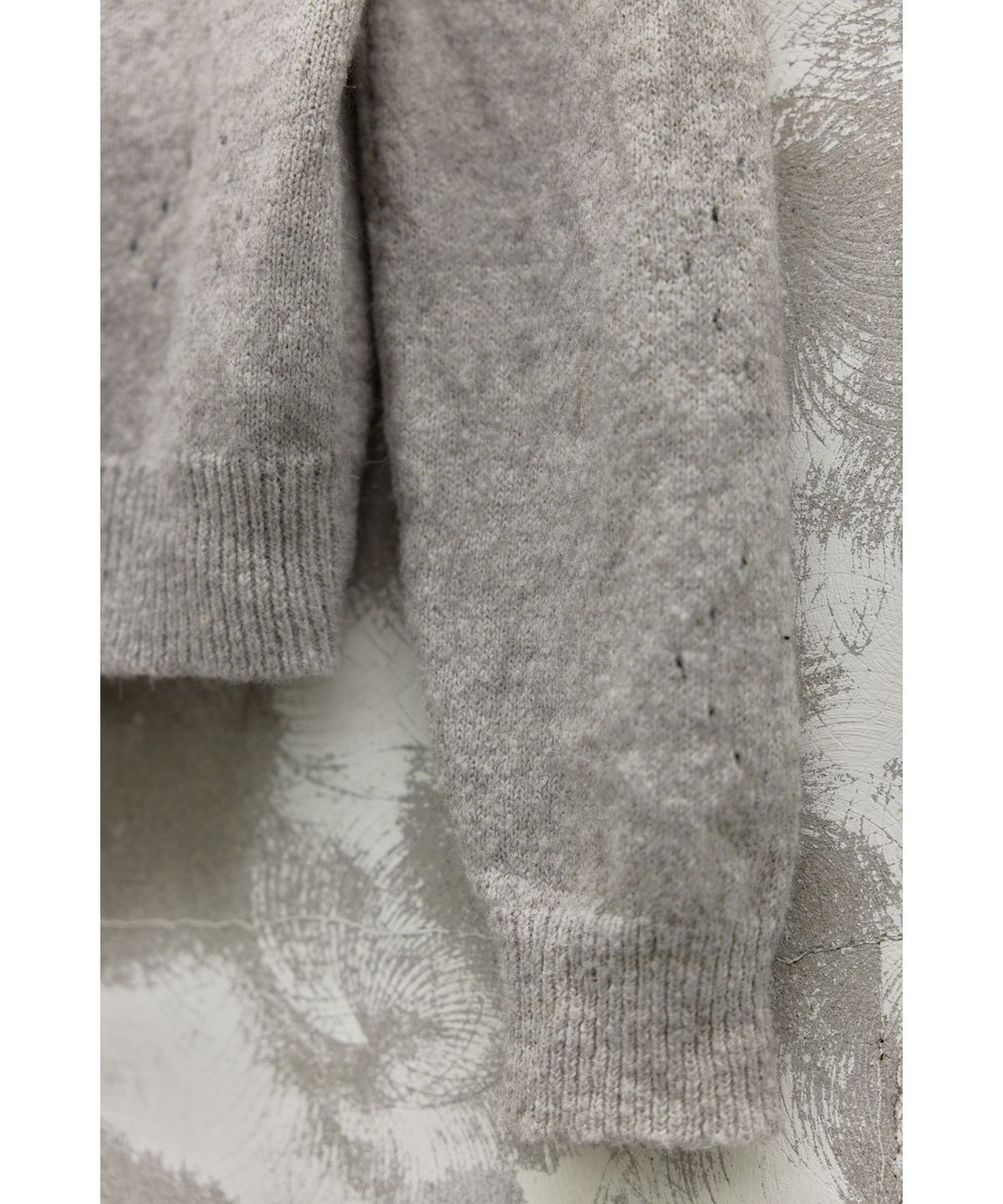 유스(YOUTH) Argyle Punching Knit Cardigan - Light Grey