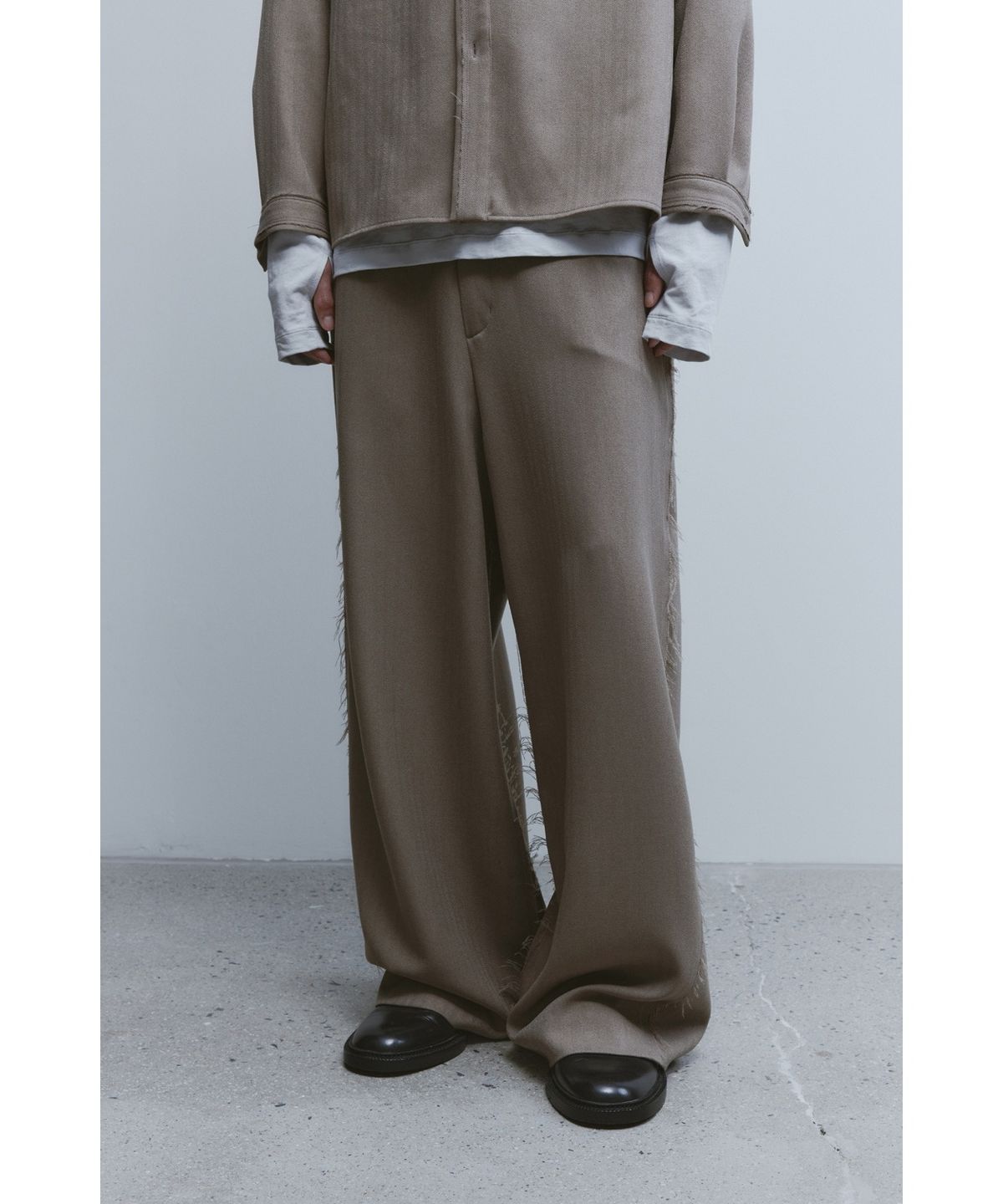 유스(YOUTH) Triple Stitch Wide Trousers - Beige Herringborn