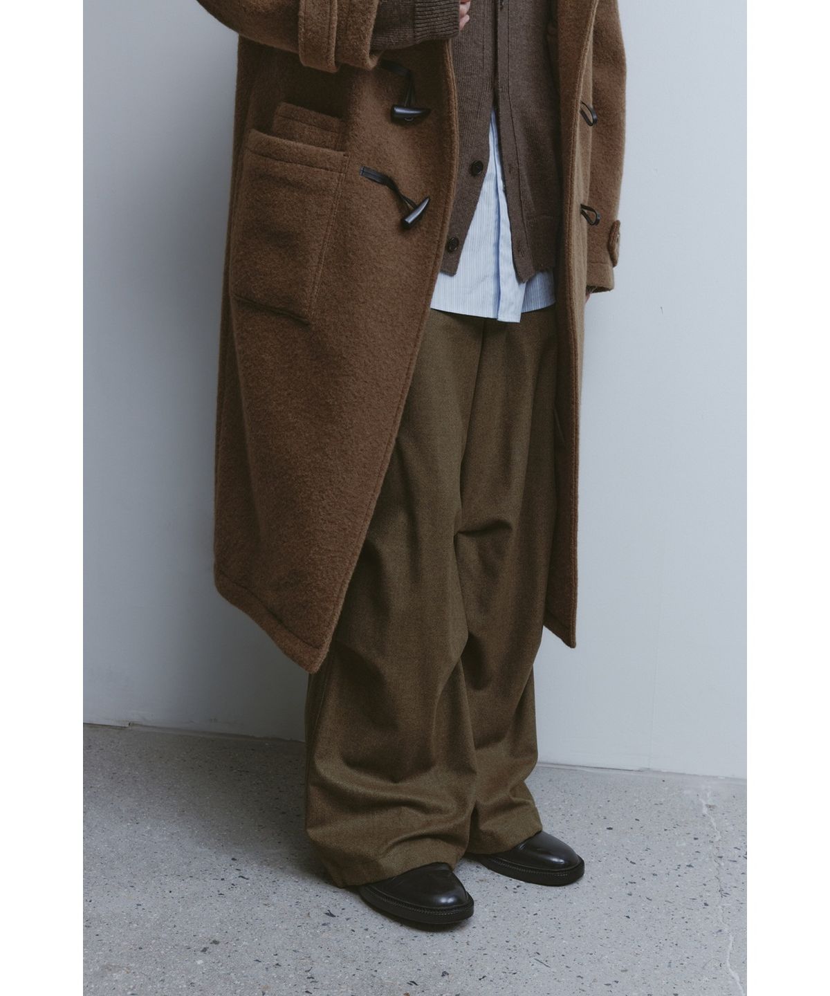 유스(YOUTH) Strap Wide Cargo Pants - Beige