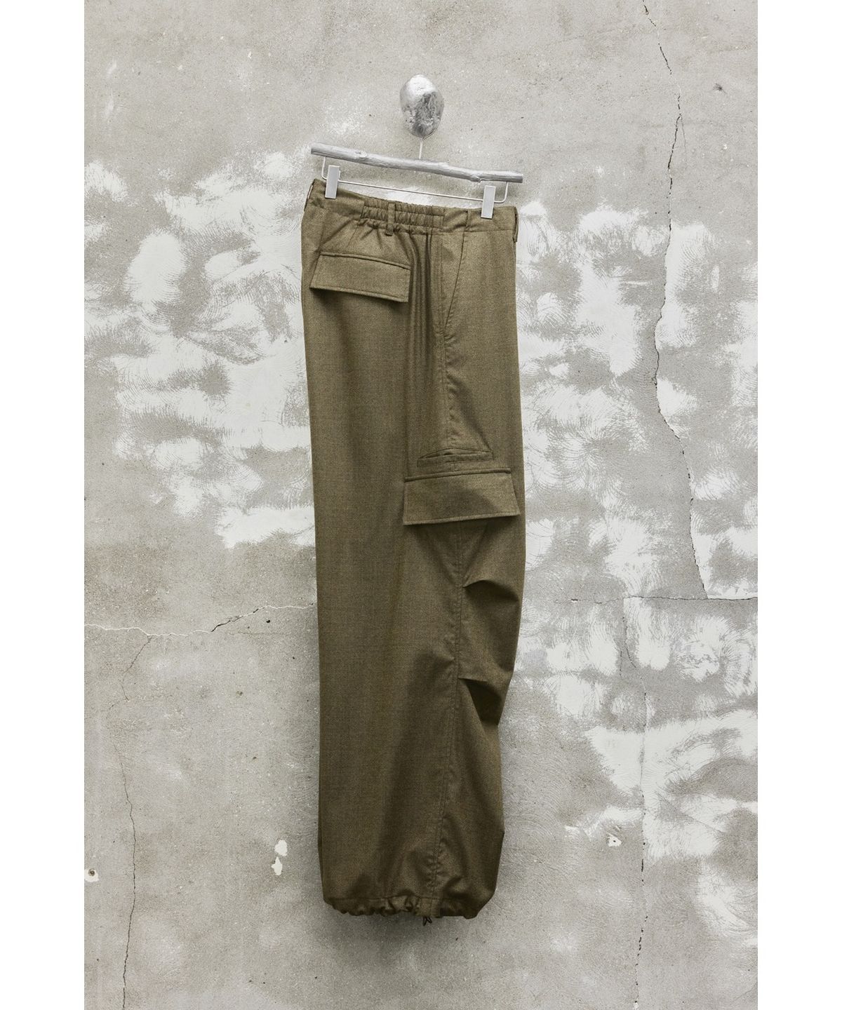 유스(YOUTH) Strap Wide Cargo Pants - Beige