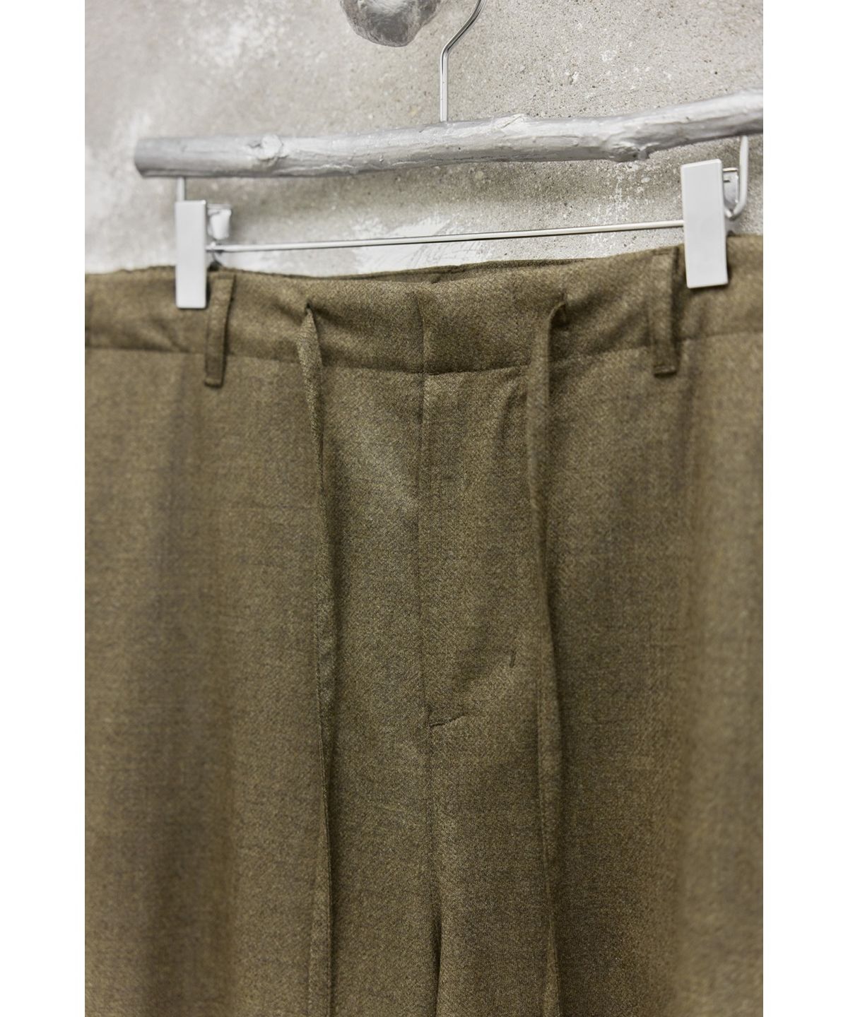 유스(YOUTH) Strap Wide Cargo Pants - Beige