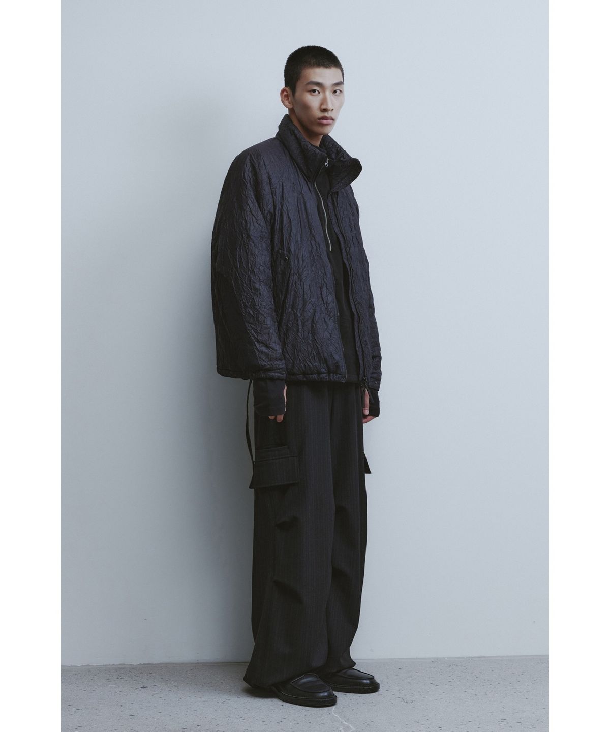 유스(YOUTH) Strap Wide Cargo Pants - Black Stripe
