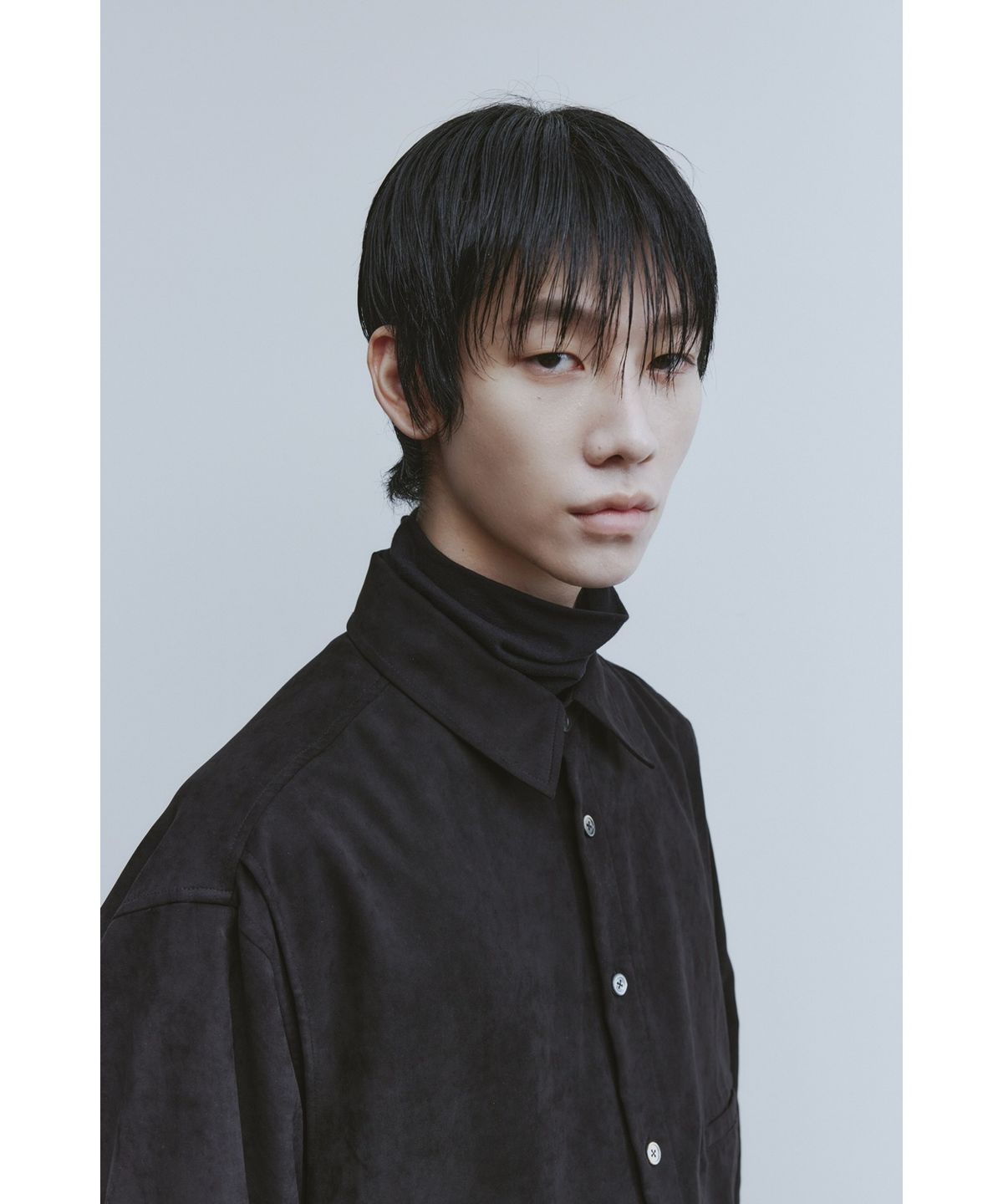 유스(YOUTH) Faux Suede Layered Shirt - Black