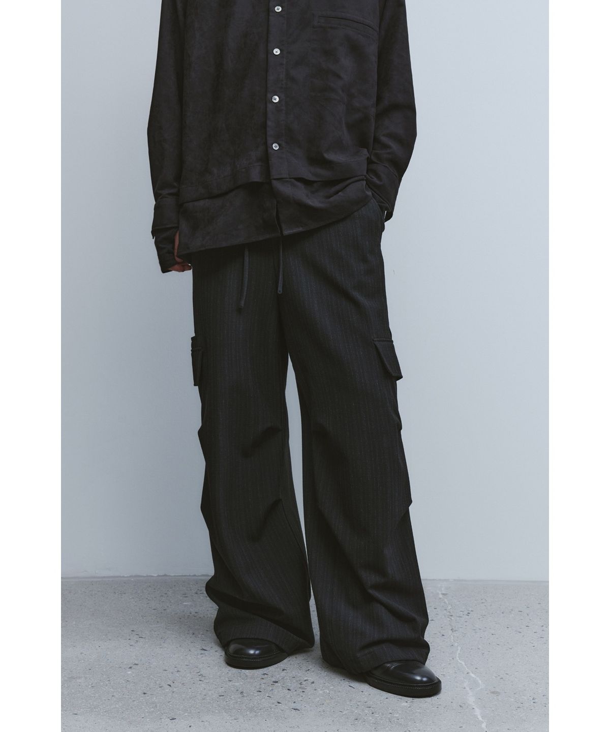 유스(YOUTH) Faux Suede Layered Shirt - Black