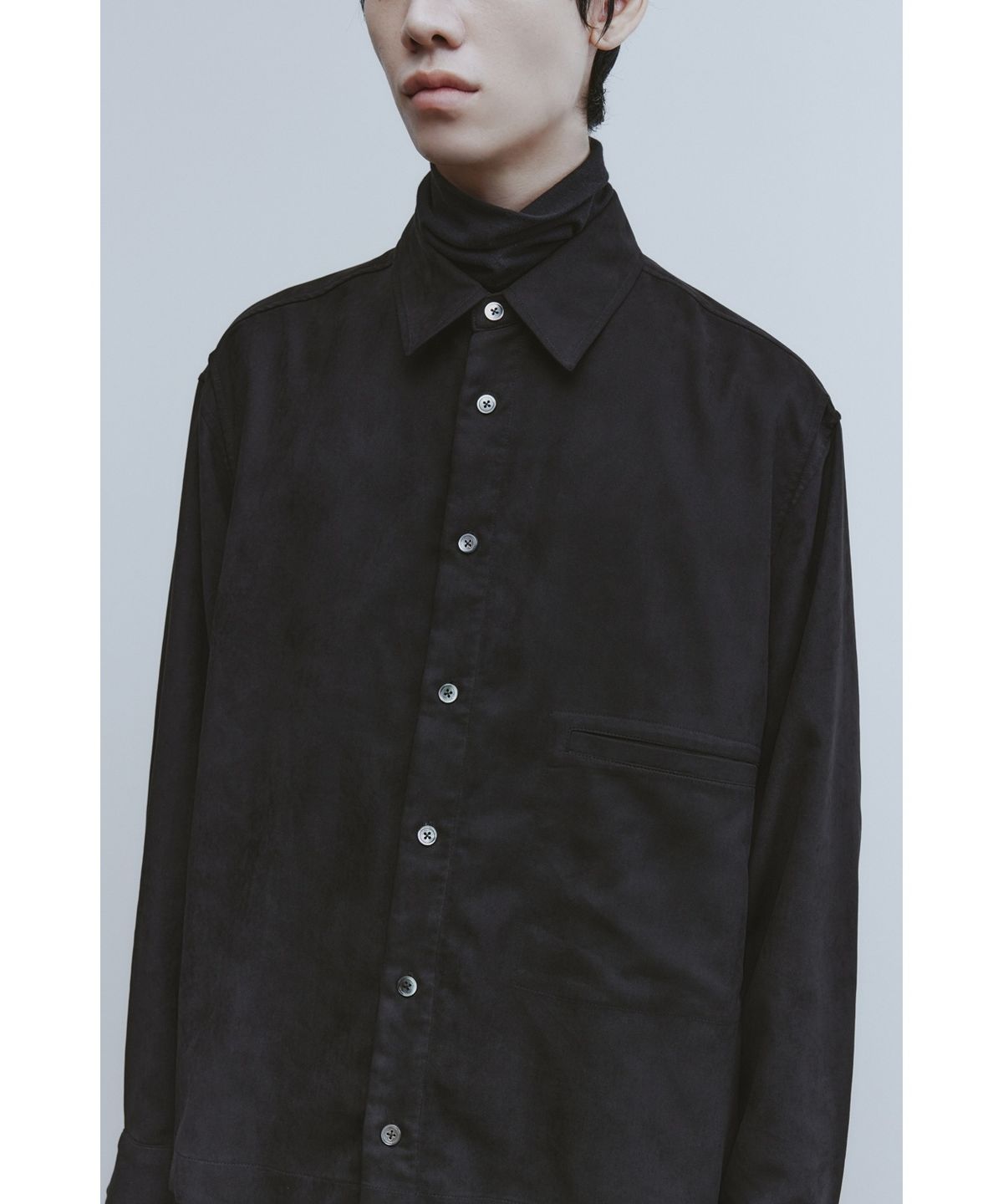 유스(YOUTH) Faux Suede Layered Shirt - Black