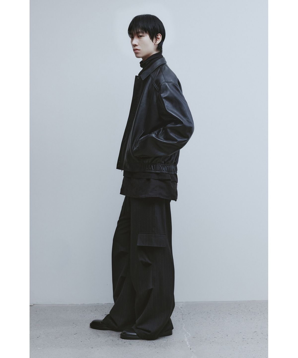 유스(YOUTH) Faux Suede Layered Shirt - Black