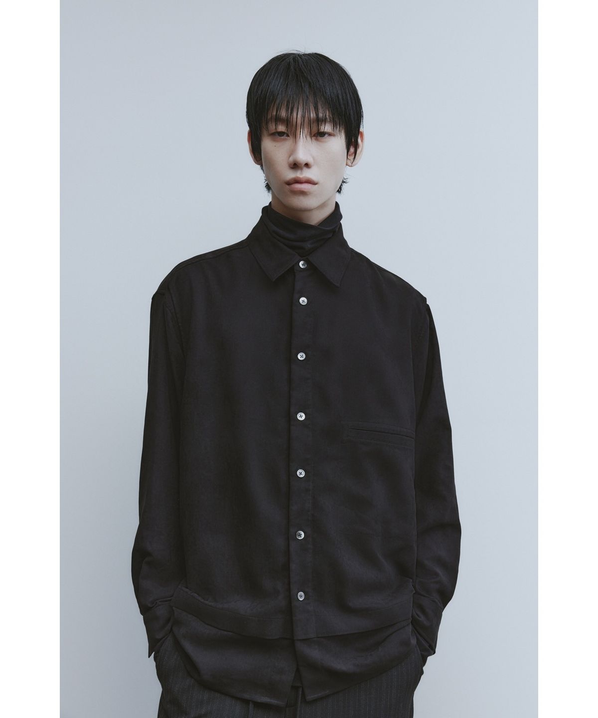 유스(YOUTH) Faux Suede Layered Shirt - Black