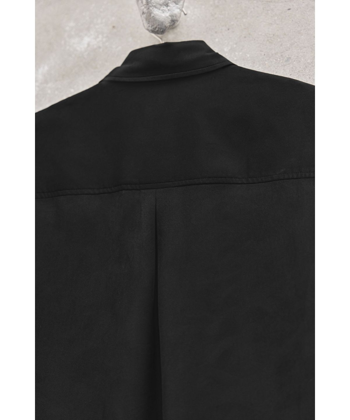 유스(YOUTH) Faux Suede Layered Shirt - Black