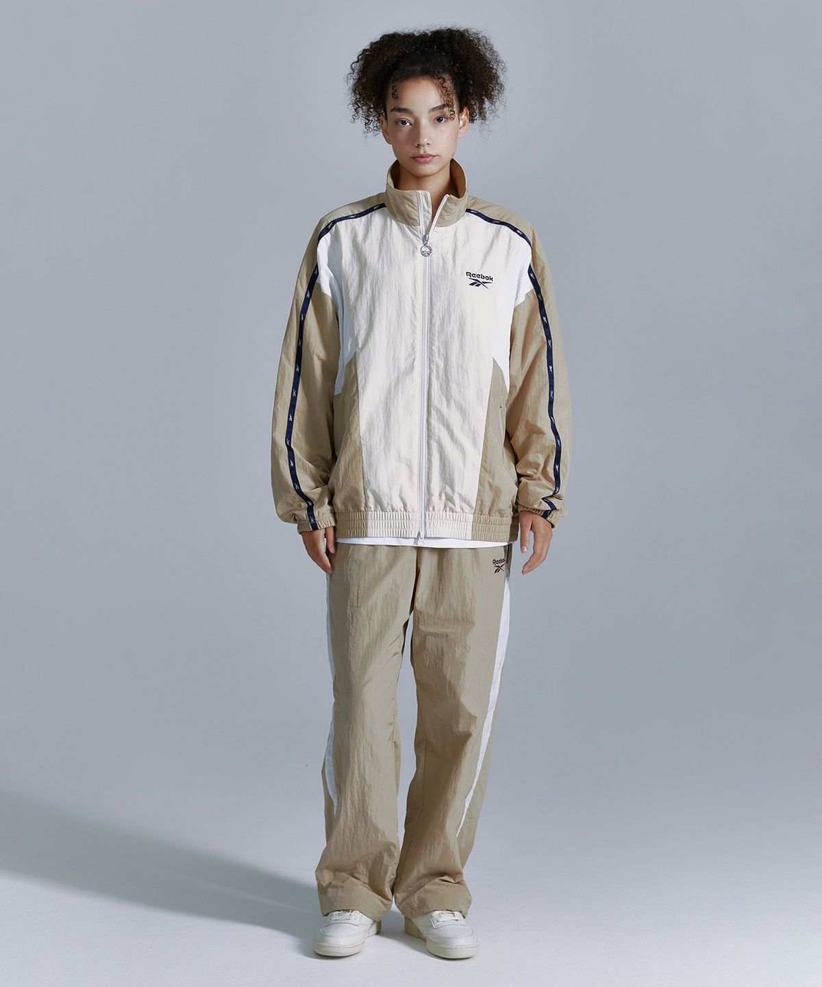 리복(REEBOK) 라이벌 윈드 브레이커 - 베이지