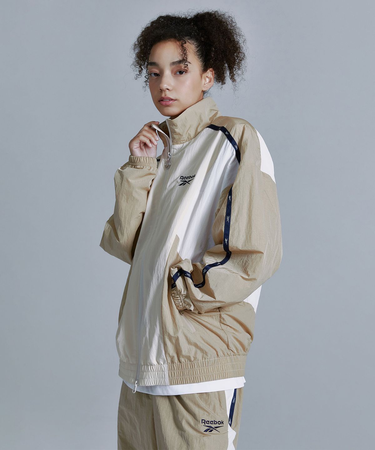 리복(REEBOK) 라이벌 윈드 브레이커 - 베이지