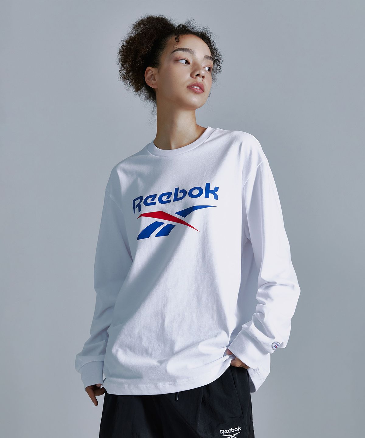 리복(REEBOK) 벡터 아카이브 롱슬리브 - 화이트