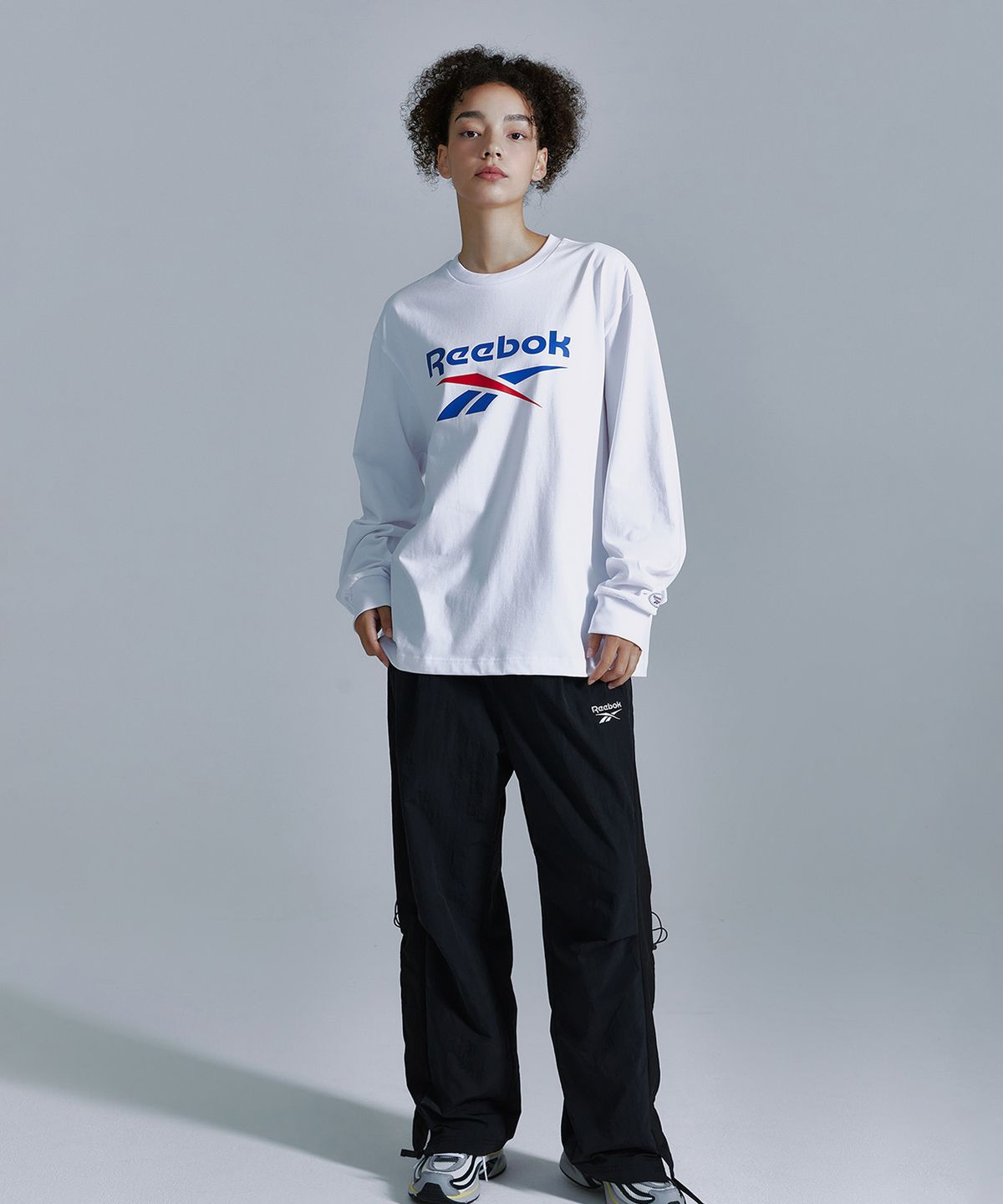 리복(REEBOK) 벡터 아카이브 롱슬리브 - 화이트