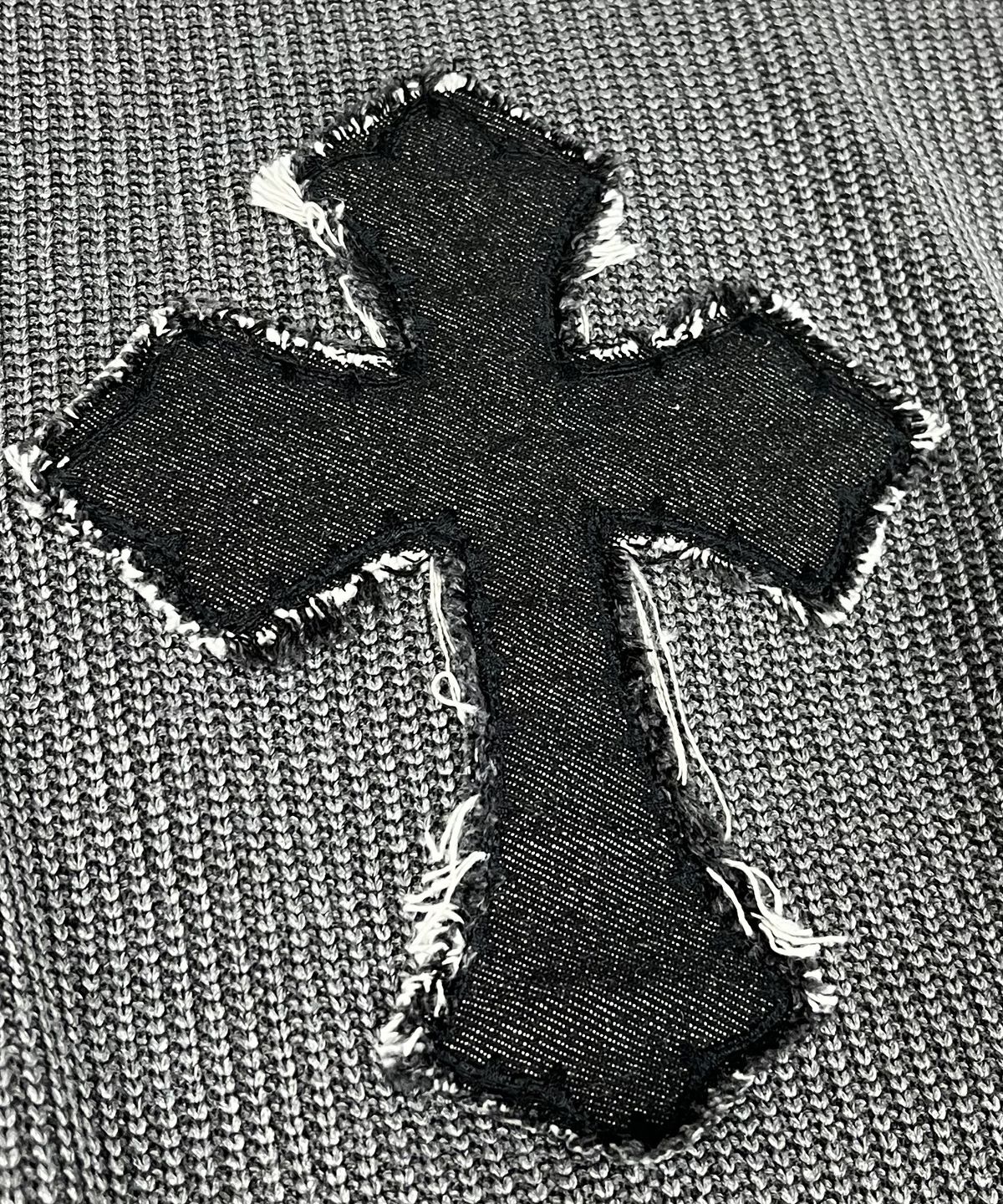 스케이터락(SK8ER ROCK) Classic Cross Pigment Oversized Knit ((Charcoal))