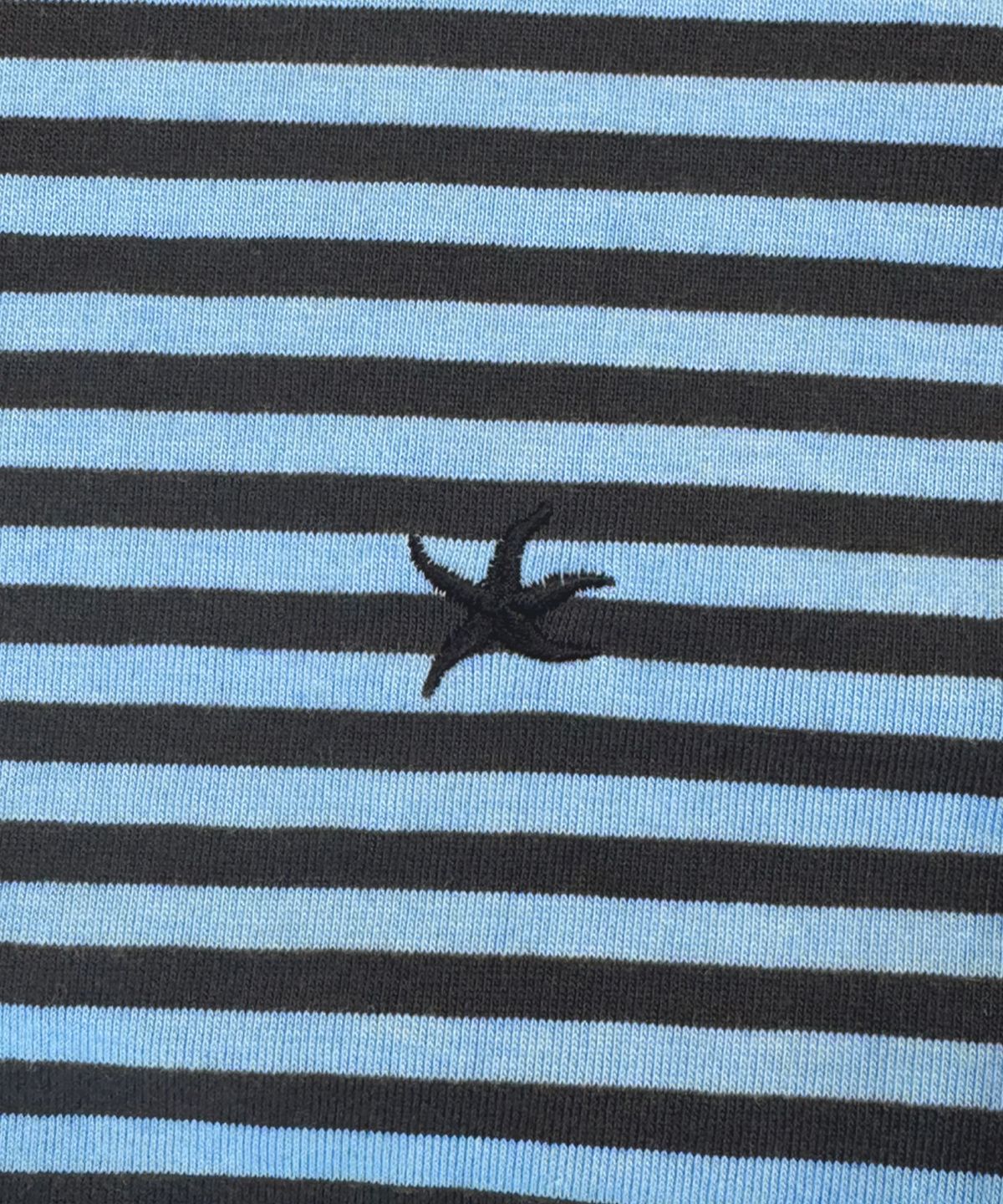 더콜디스트모먼트(THE COLDEST MOMENT) TCM mini logo stripe long sleeve (sky blue/charcoal)