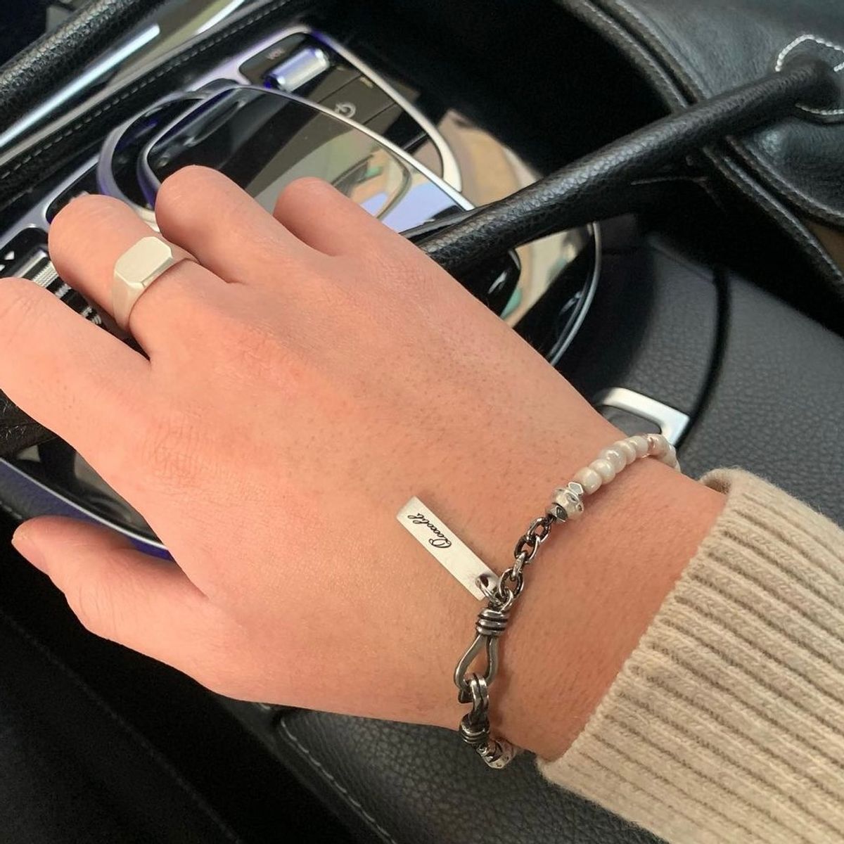 쿠콥(QOOCOBB) 라이트핑크 Cherry Blossom 비즈 팔찌 Unfreedic Bracelet-01