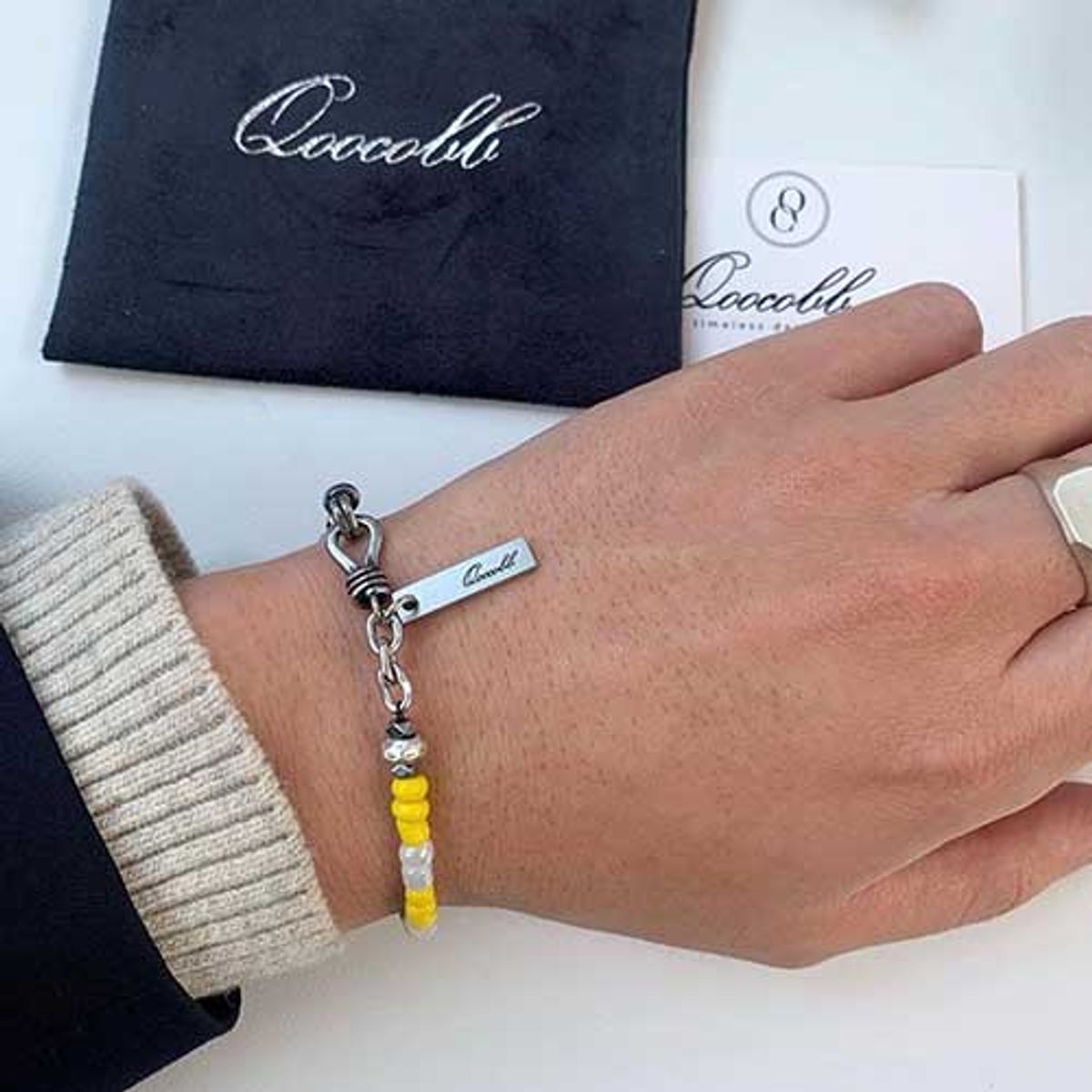 쿠콥(QOOCOBB) 옐로우 Honeybee 비즈 팔찌 Unfreedic Bracelet-02