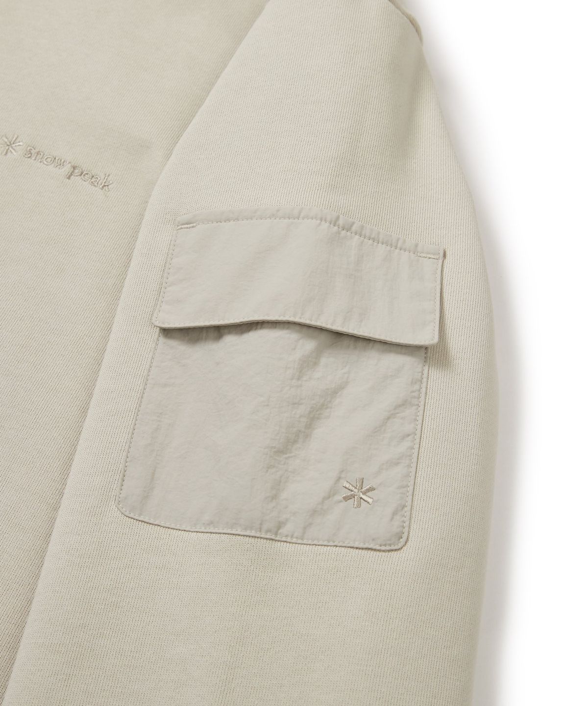 스노우피크 어패럴(SNOWPEAK APPAREL) 랜드 포켓 후드 티셔츠 (S24FMFHD60) Light Beige