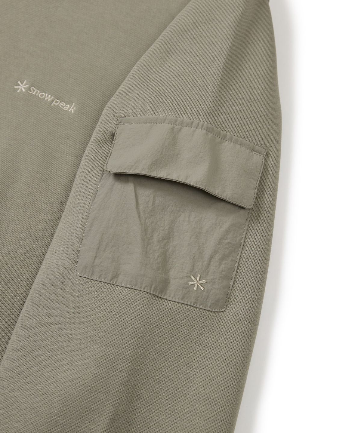 스노우피크 어패럴(SNOWPEAK APPAREL) 랜드 포켓 후드 티셔츠 (S24FMFHD60) Khaki Gray