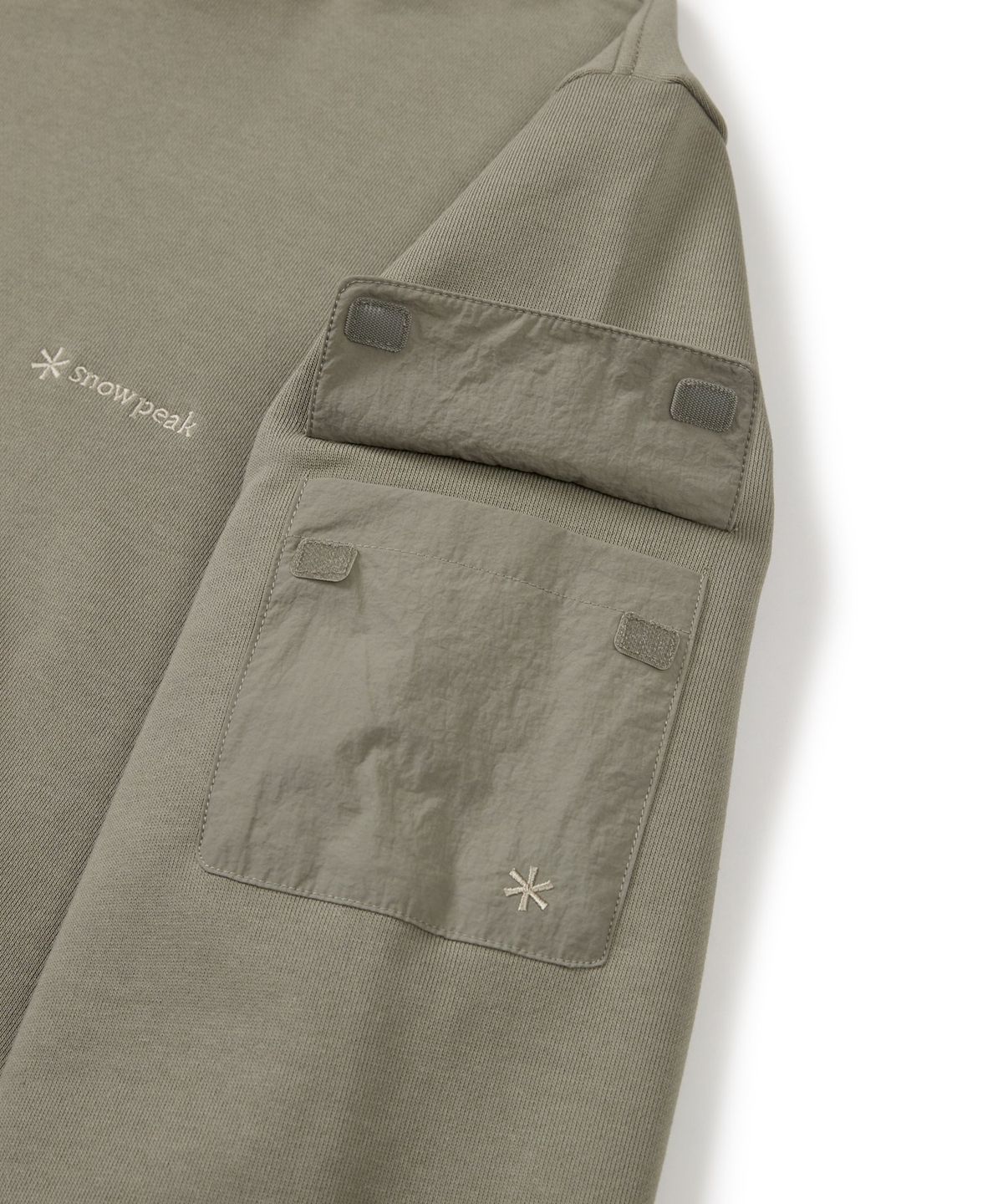 스노우피크 어패럴(SNOWPEAK APPAREL) 랜드 포켓 후드 티셔츠 (S24FMFHD60) Khaki Gray