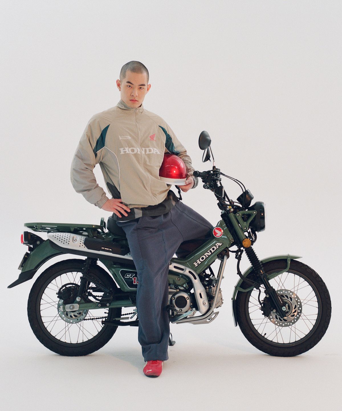 핍스 모터사이클(PHYPS MOTORCYCLE) Track Zip up Jacket Beige