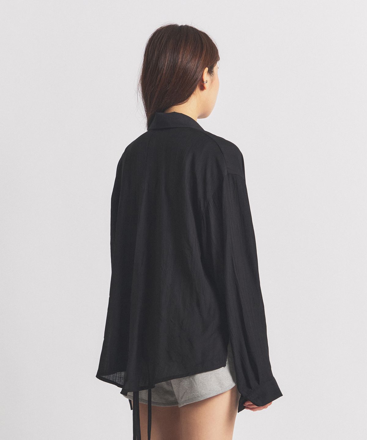 닐라이즈(NEALIZE) Ribbon Oversized See-through Shirt Black