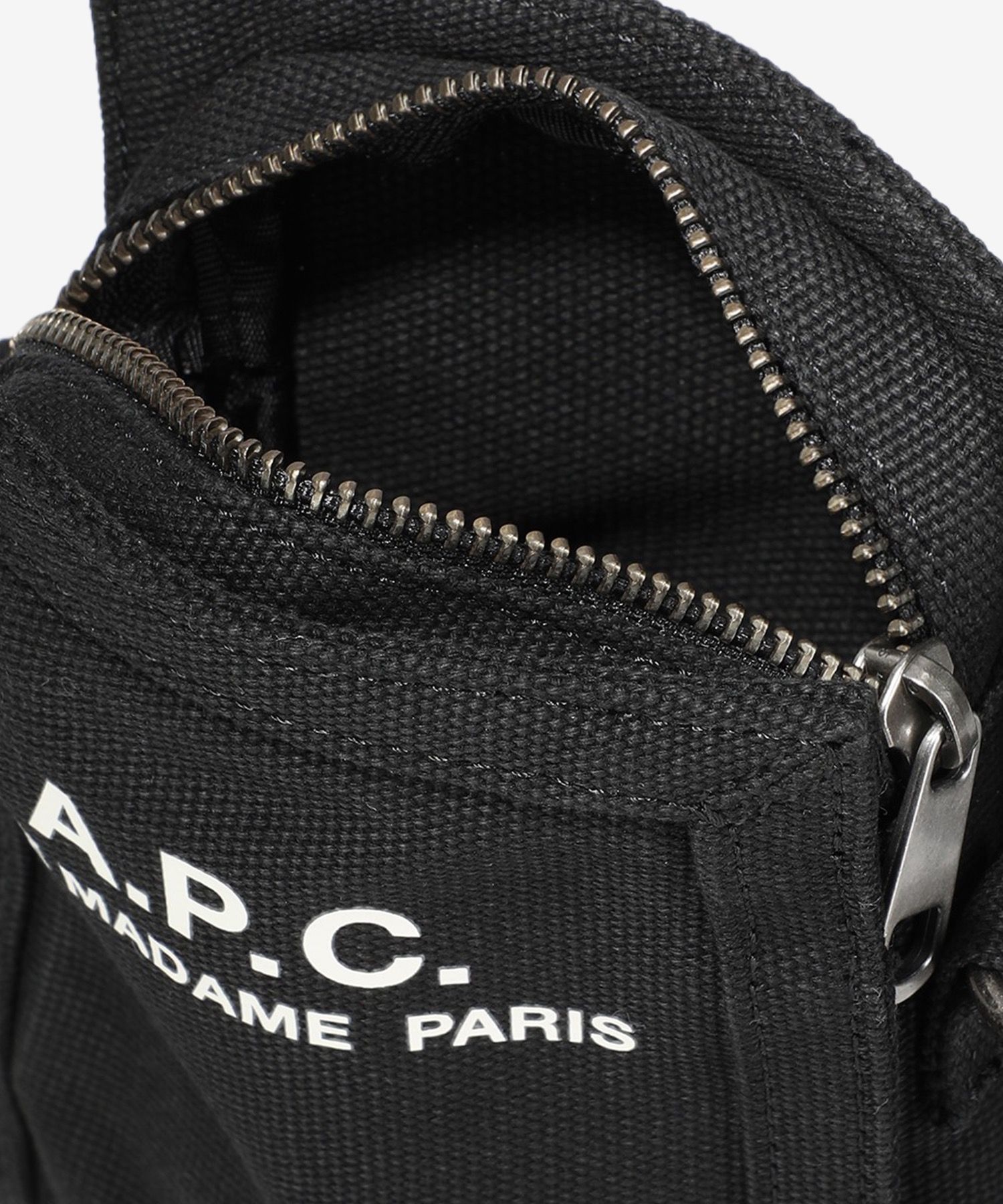 MUSINSA | A.P.C. RECUPATION POUCH CROSSBODY - BLACK