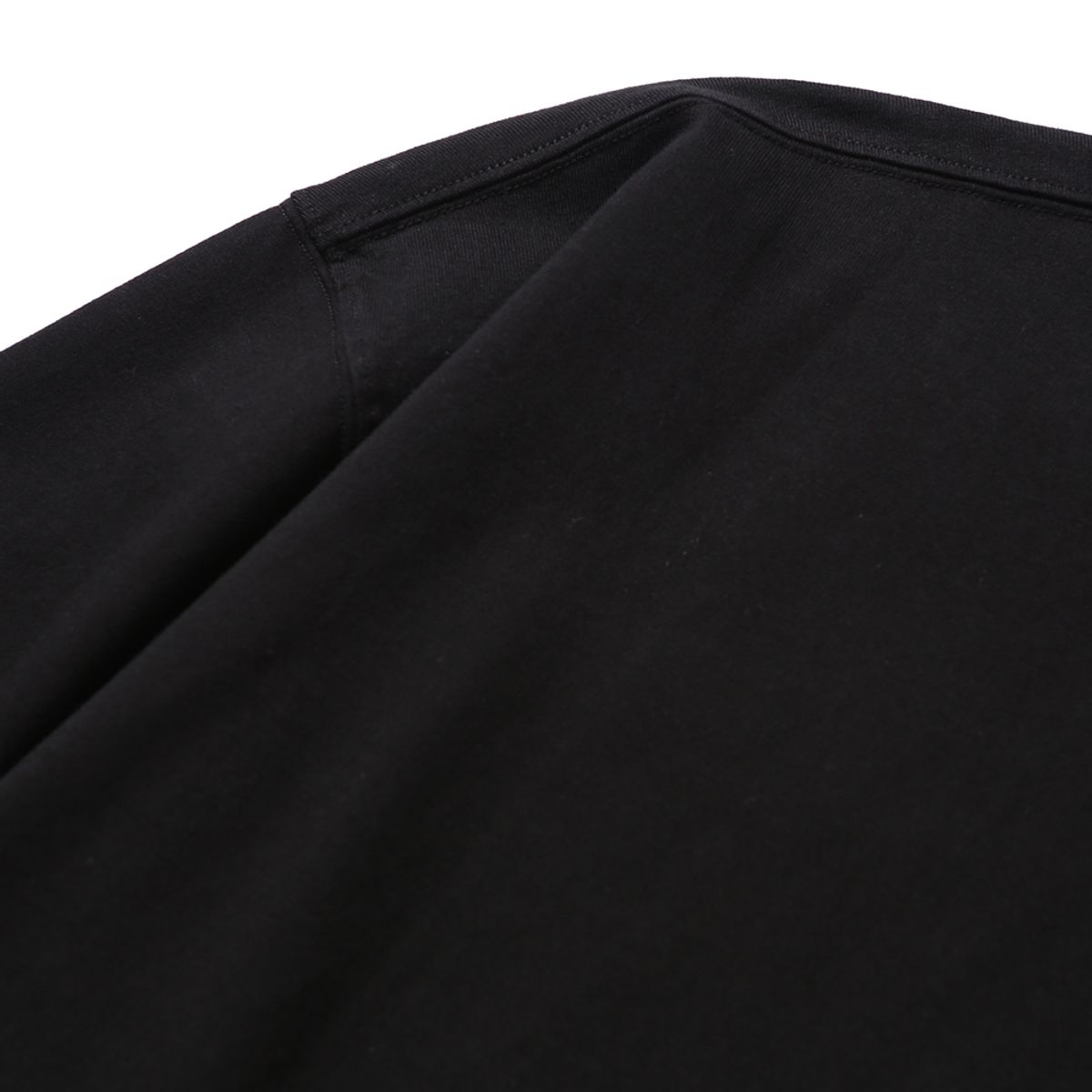 모이프(MOIF) [AW24]404 GNF(B) L/S TEE / BLACK