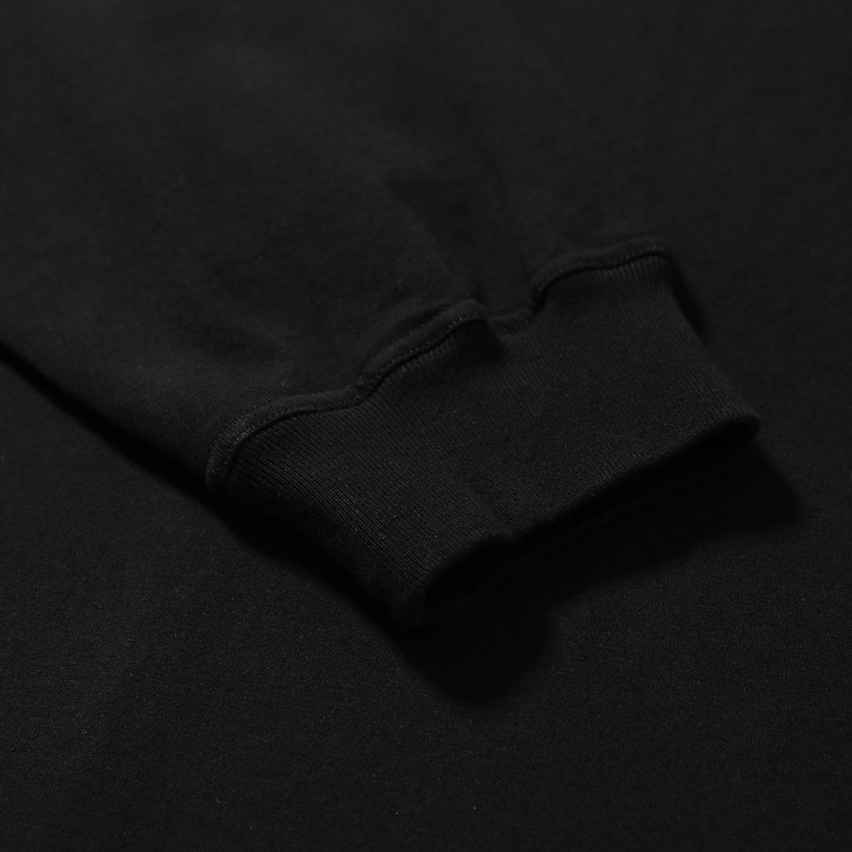 모이프(MOIF) [AW24]404 GNF(B) L/S TEE / BLACK