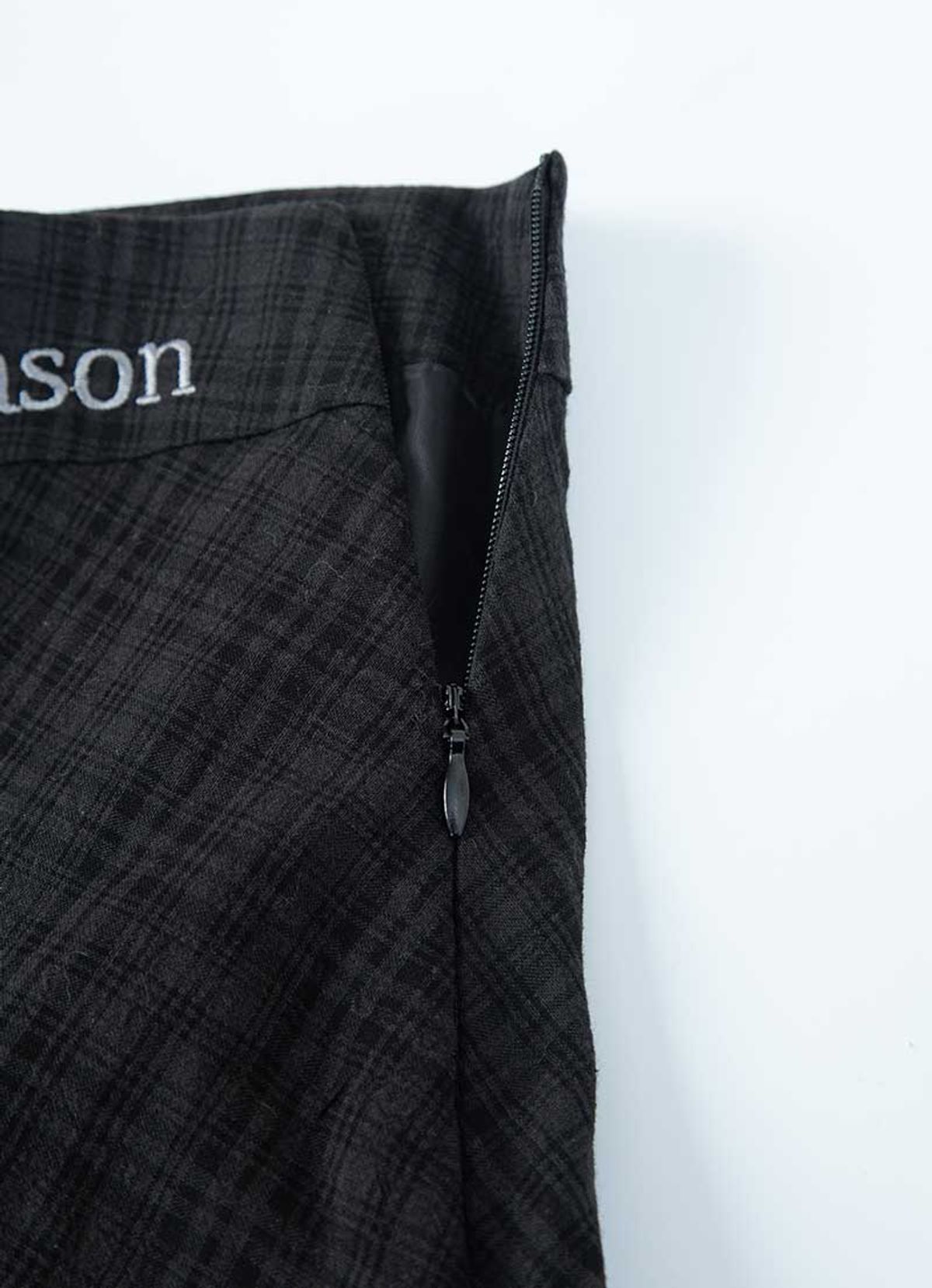 애즈온(ASON) LONDON CHECK MIDI SKIRT / BLACK