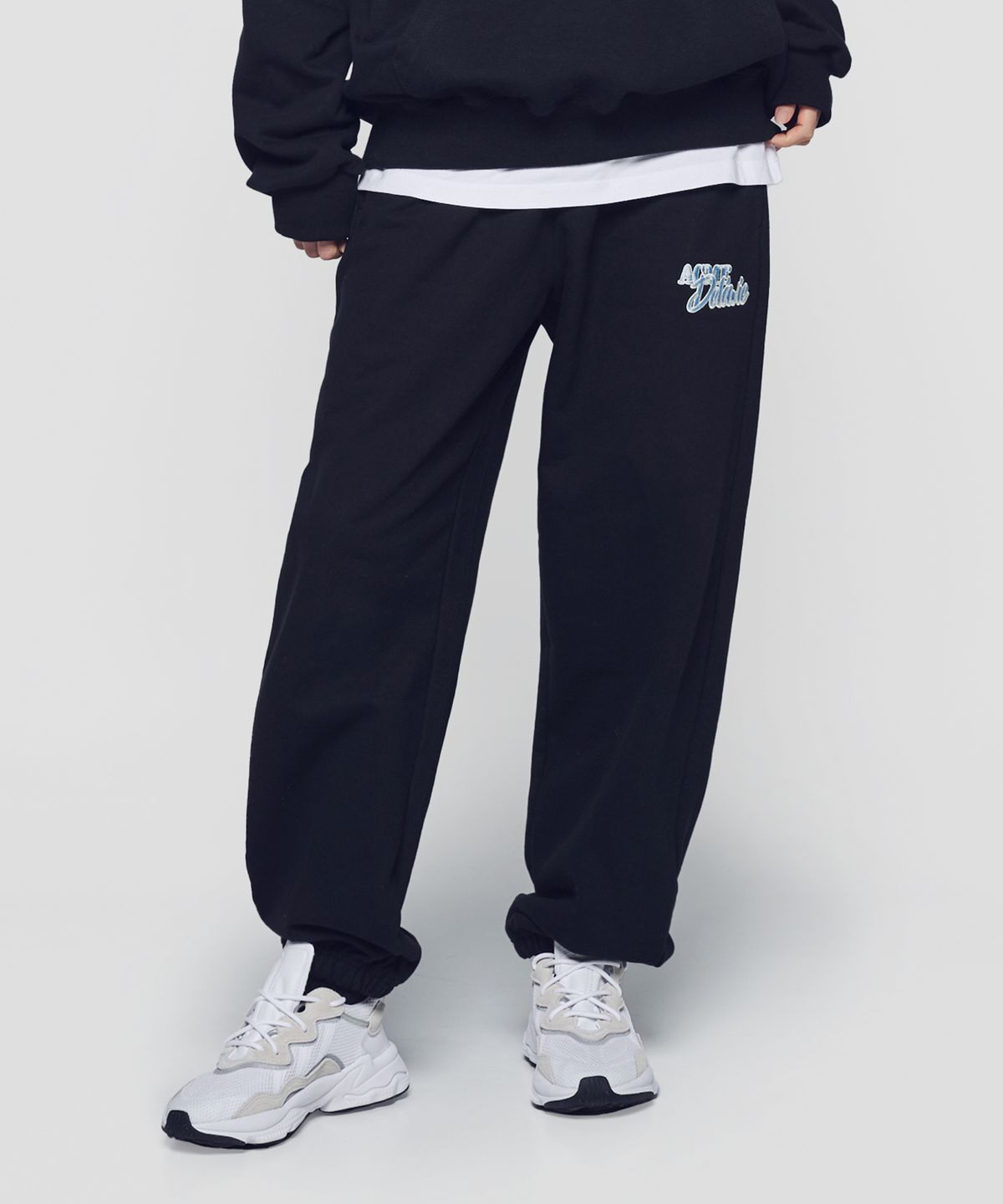 아크메드라비(ACME DE LA VIE) ROUND SCRIPT BOUCLE LOGO PANTS (3 COLOR)