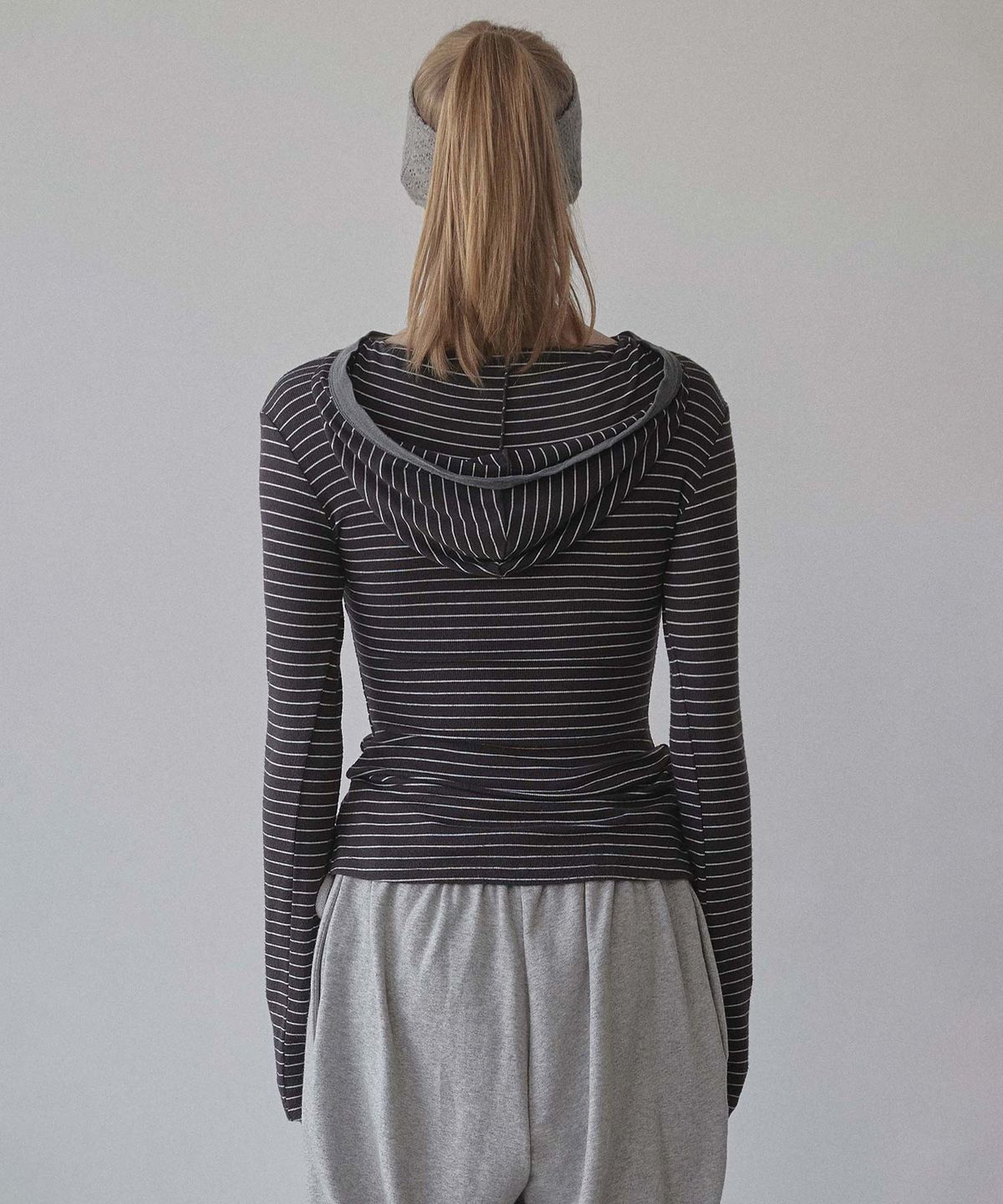 스컬프터(SCULPTOR) Stripe Hoodie Tee Charcoal