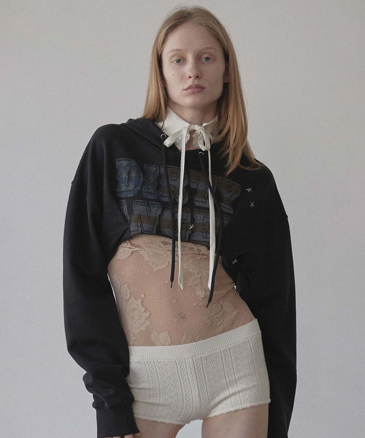 스컬프터(SCULPTOR) Glitter Flag Crop Hoodie Black