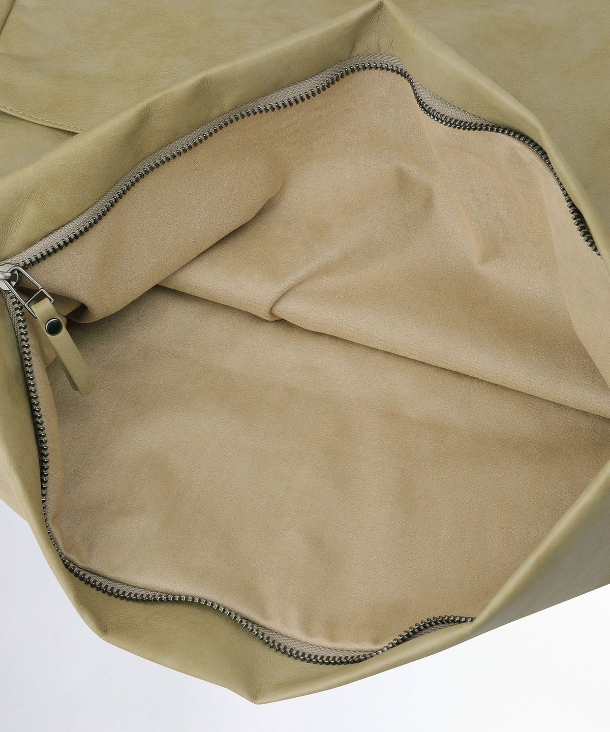 스컬프터(SCULPTOR) Folded Slouchy Bag Dirty Green