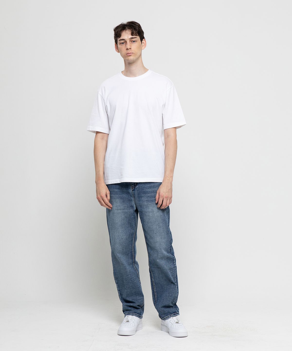 챔브로스(CHAMBROS) 스톤 워싱 테이퍼드 데님팬츠[딥블루]