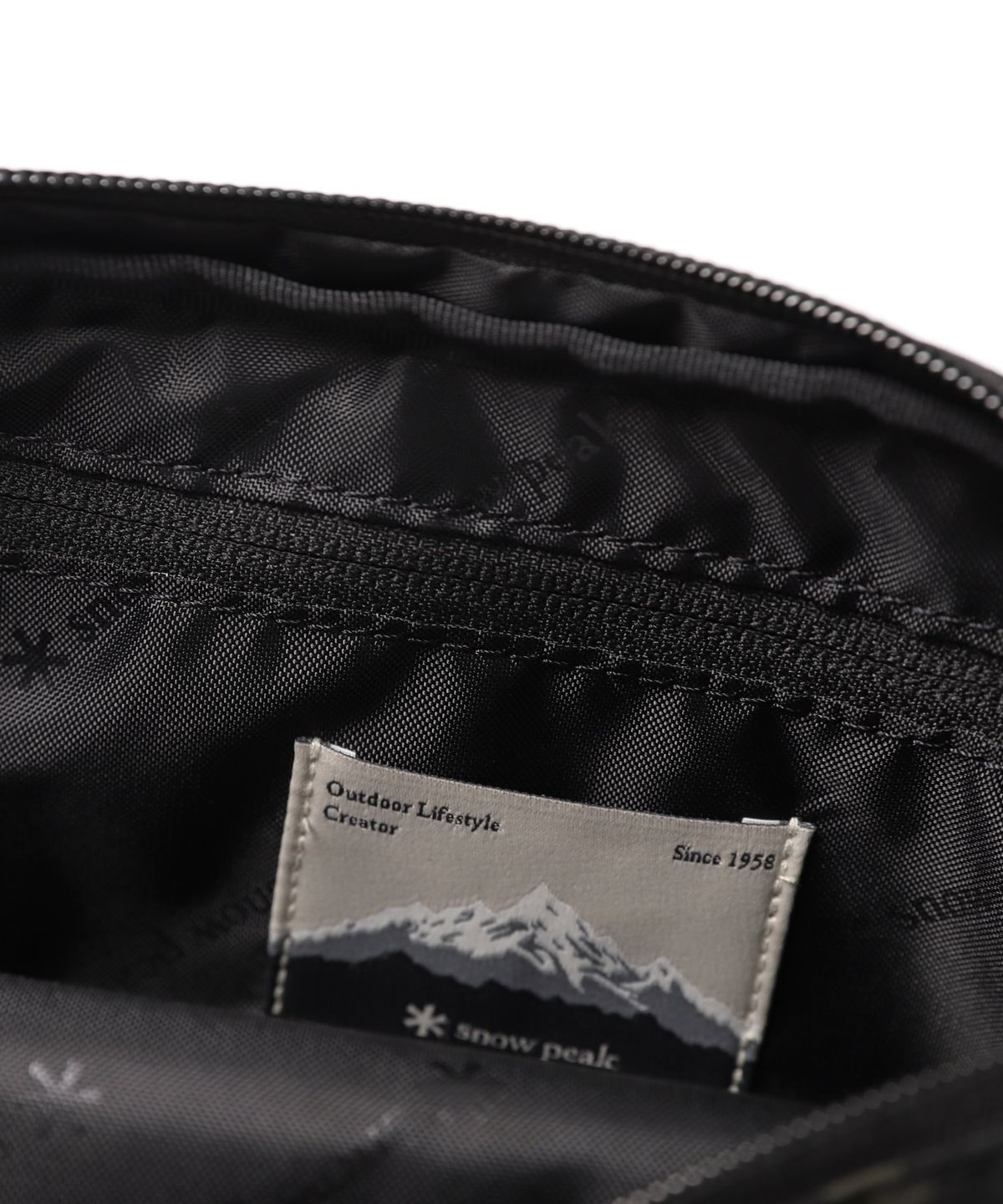 스노우피크 어패럴(SNOWPEAK APPAREL) 멀티캠 힙색 (S24FUTBG08) Black