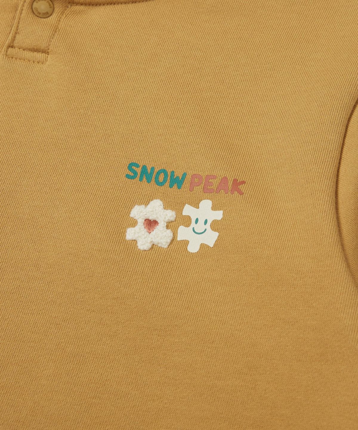 스노우피크 어패럴 키즈(SNOWPEAK APPAREL KIDS) 키즈 그래픽 후드 티셔츠 (S24FKFHD80) Mustard