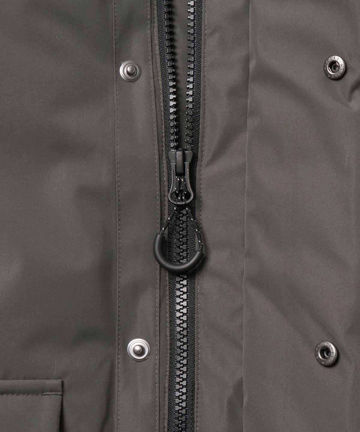 무신사 스탠다드(MUSINSA STANDARD) [시티 레저] 논 퀼팅 다운 숏 패딩 재킷 [머드 그레이]