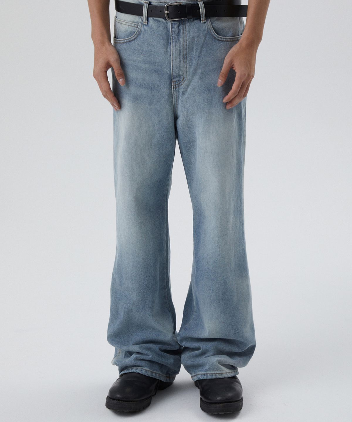 스웨이드(SUADE) FLARE DENIM [LIGHT BLUE]
