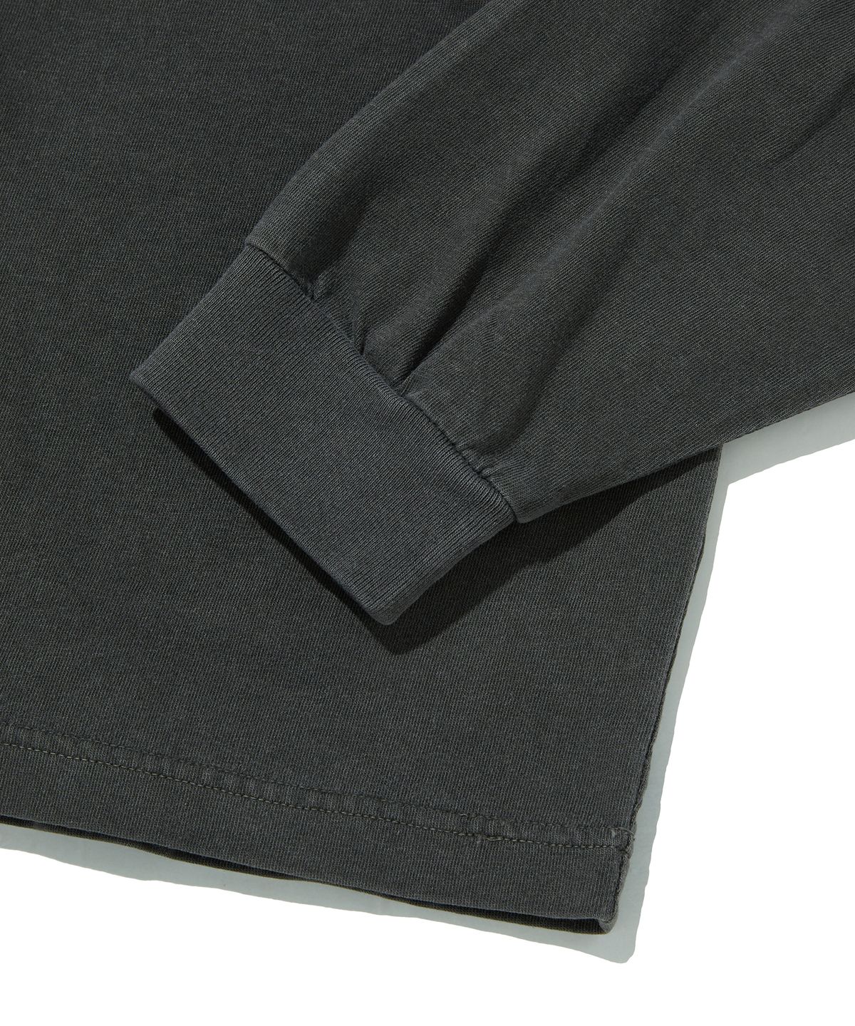 스웨이드(SUADE) MIXED LOGO LONG SLEEVE [PIGMENT BLACK]