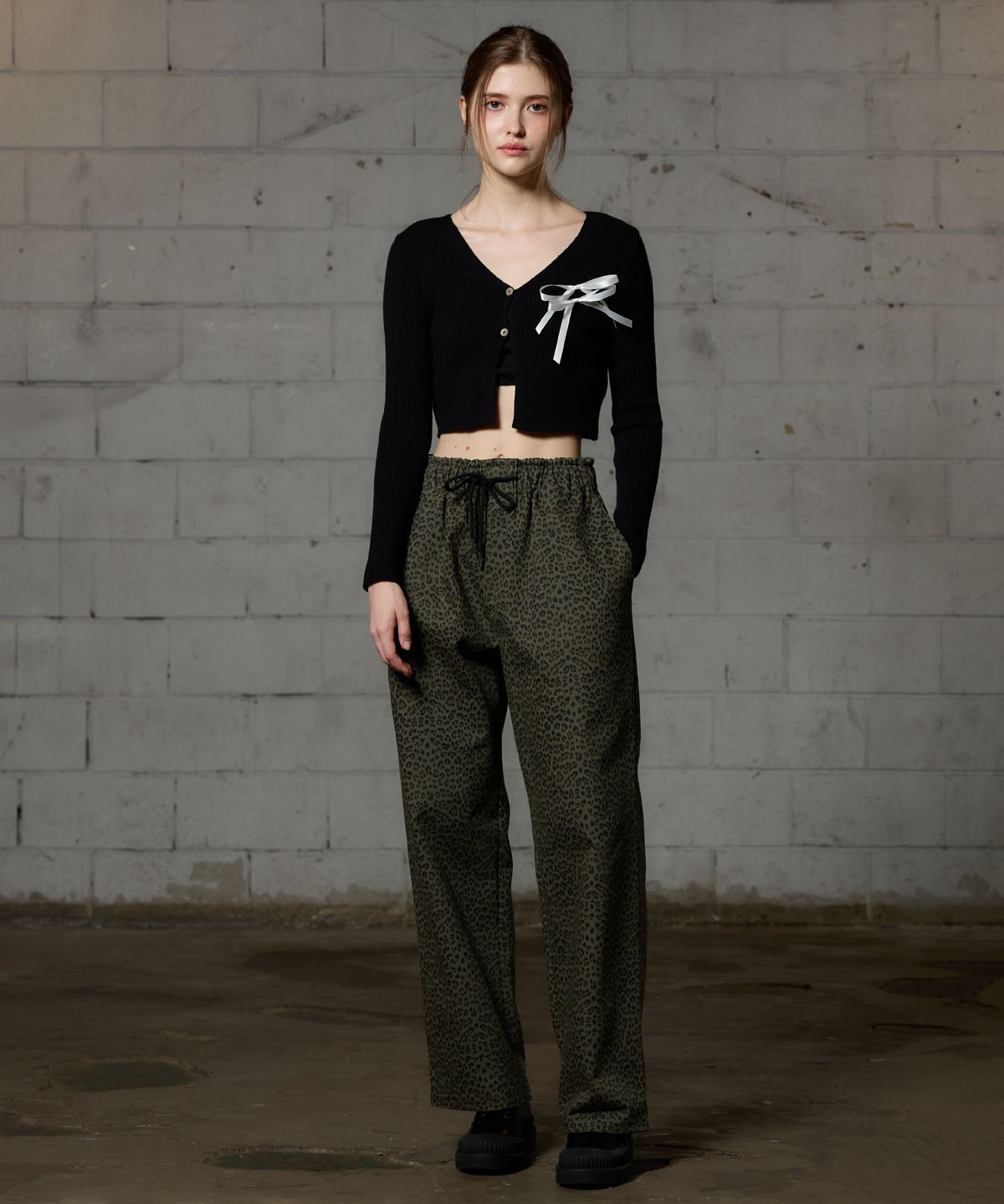 아리킴(ARIKIM) LEOPARD WIDE PANTS - KHAKI
