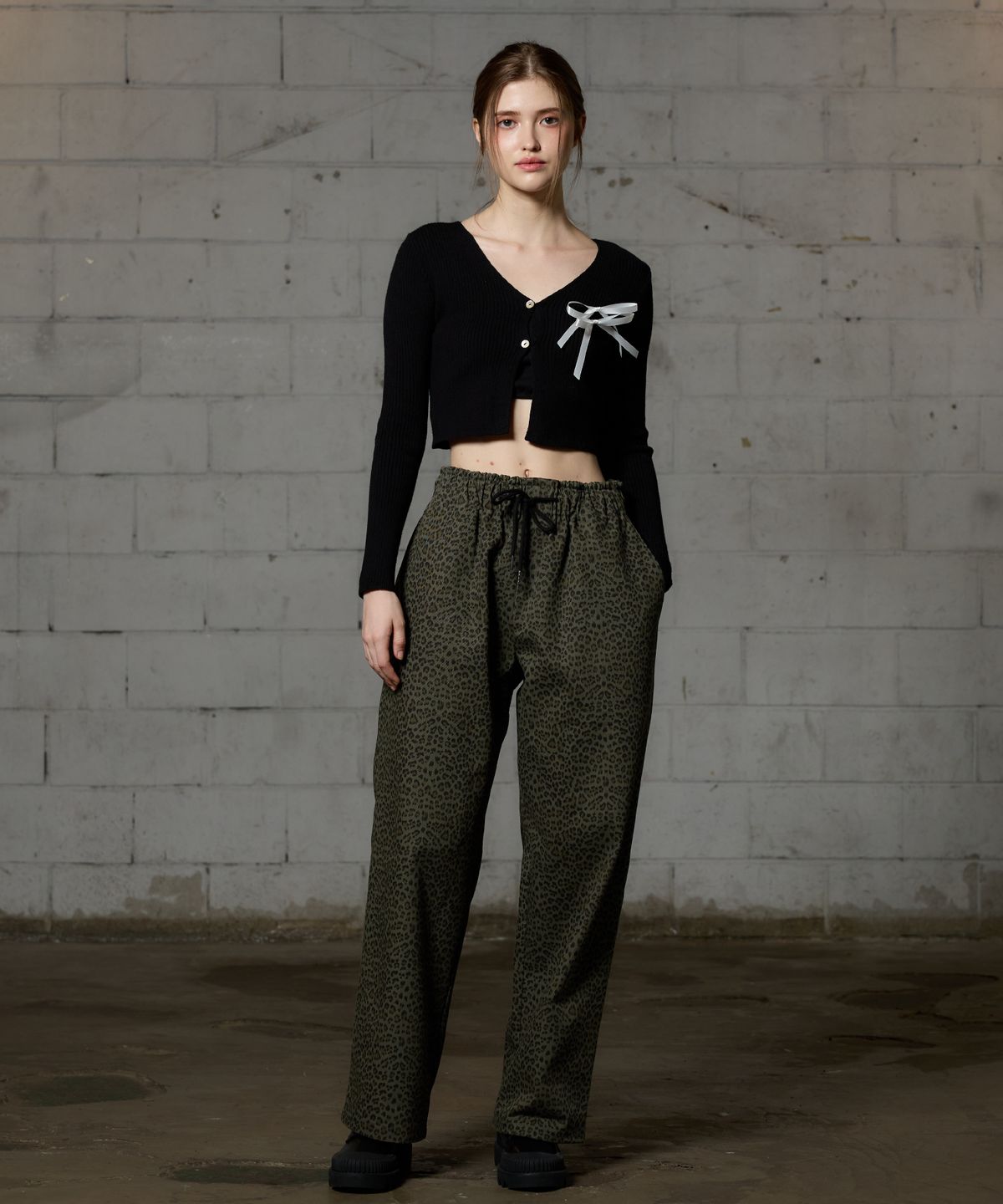 아리킴(ARIKIM) LEOPARD WIDE PANTS - KHAKI