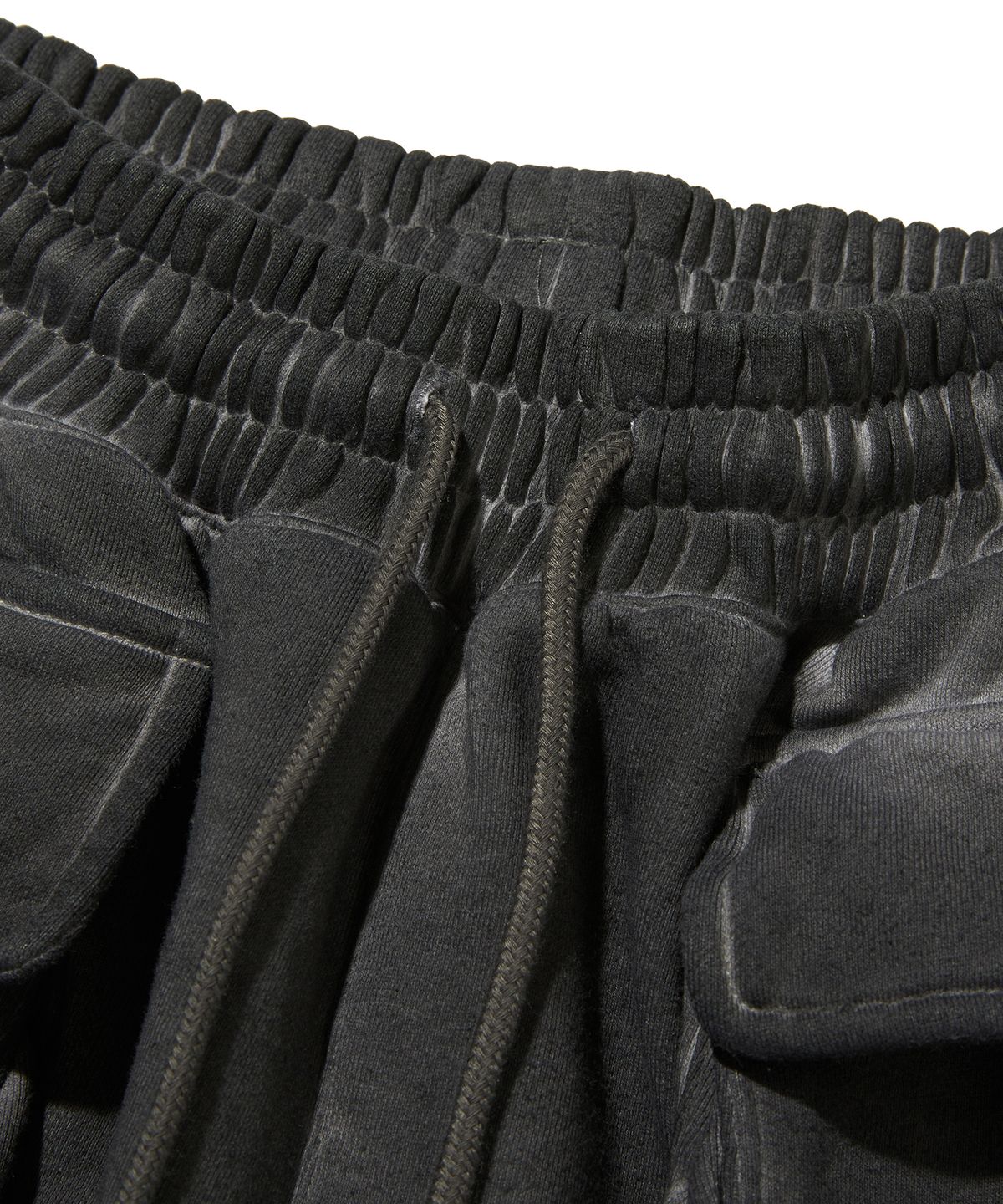 스웨이드(SUADE) CUT OUT SWEAT PANTS [BLACK]
