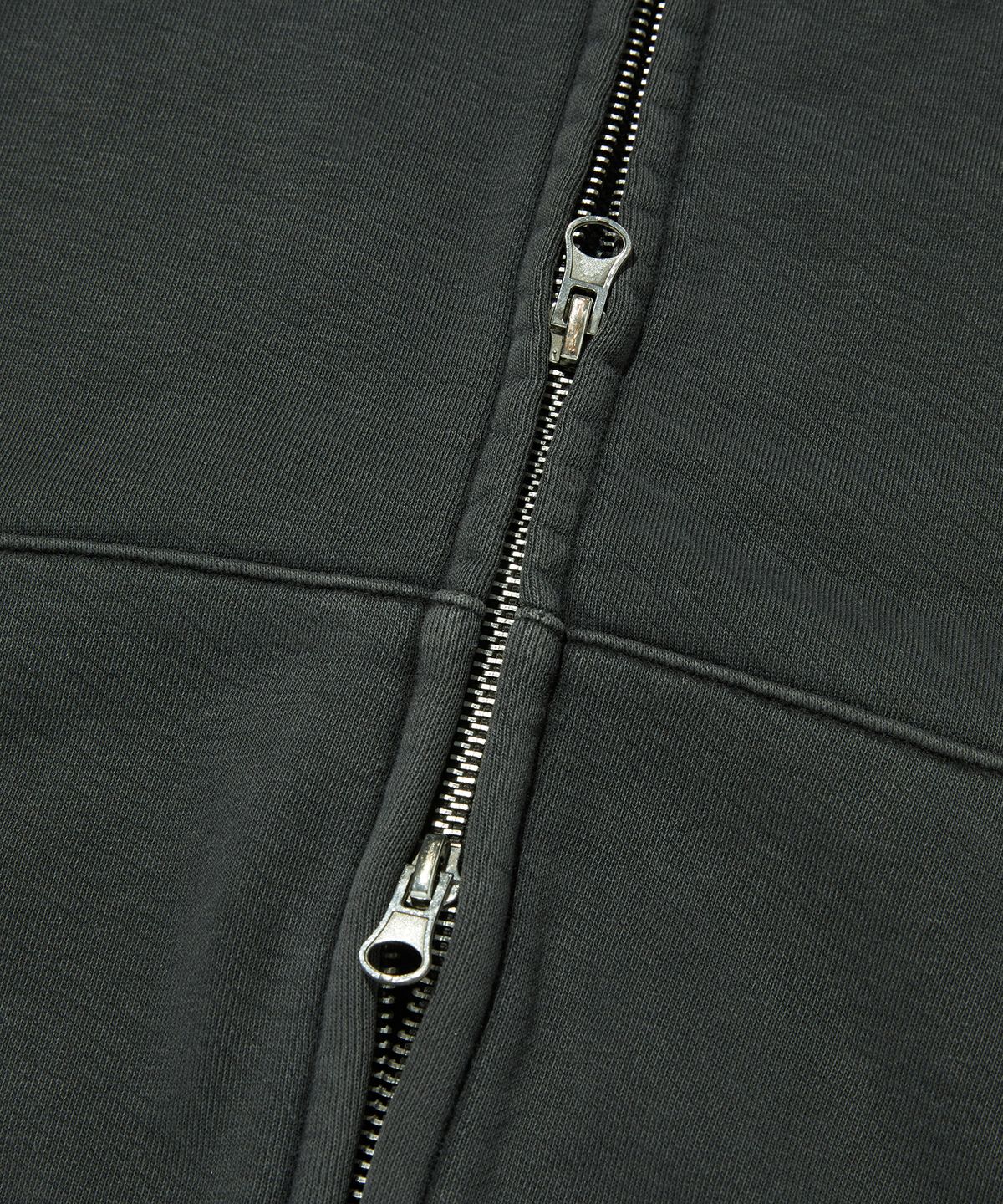 스웨이드(SUADE) WASHED HOOD ZIP UP [PIGMENT BLACK]