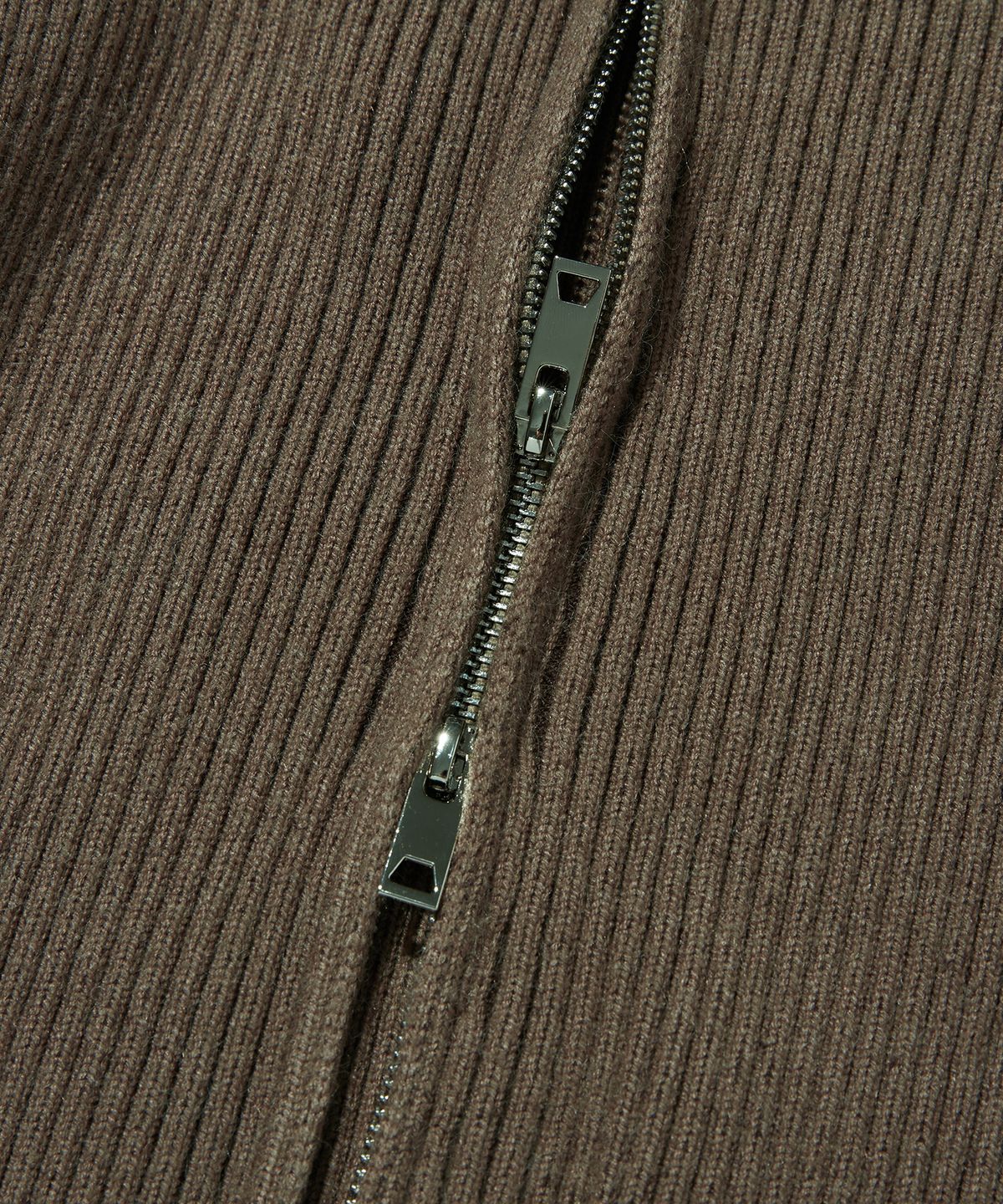 스웨이드(SUADE) FANCY CROP KNIT ZIP UP [BROWN]