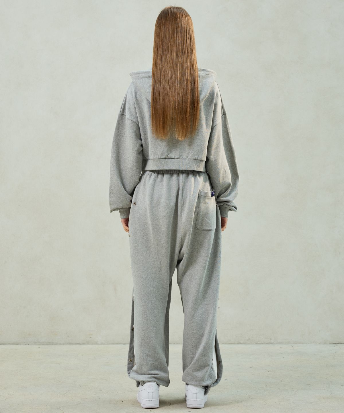 아리킴(ARIKIM) PITA SNAP OFF SWEAT PANTS / MELANGE